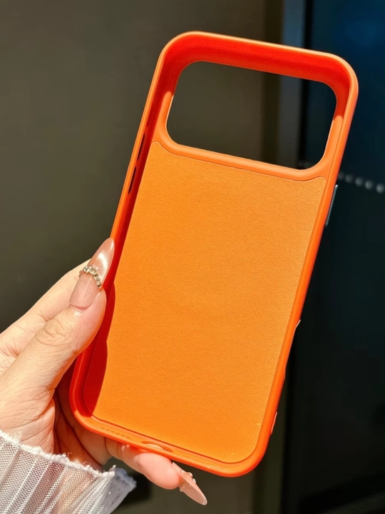 Силиконовый чехол iPhone 17 Pro Max, точные вырезы, надёжная защита, приятный на ощупь
