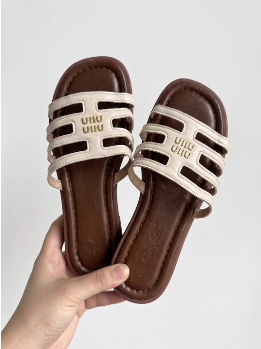 Ayollar shippaklari, MIU MIU