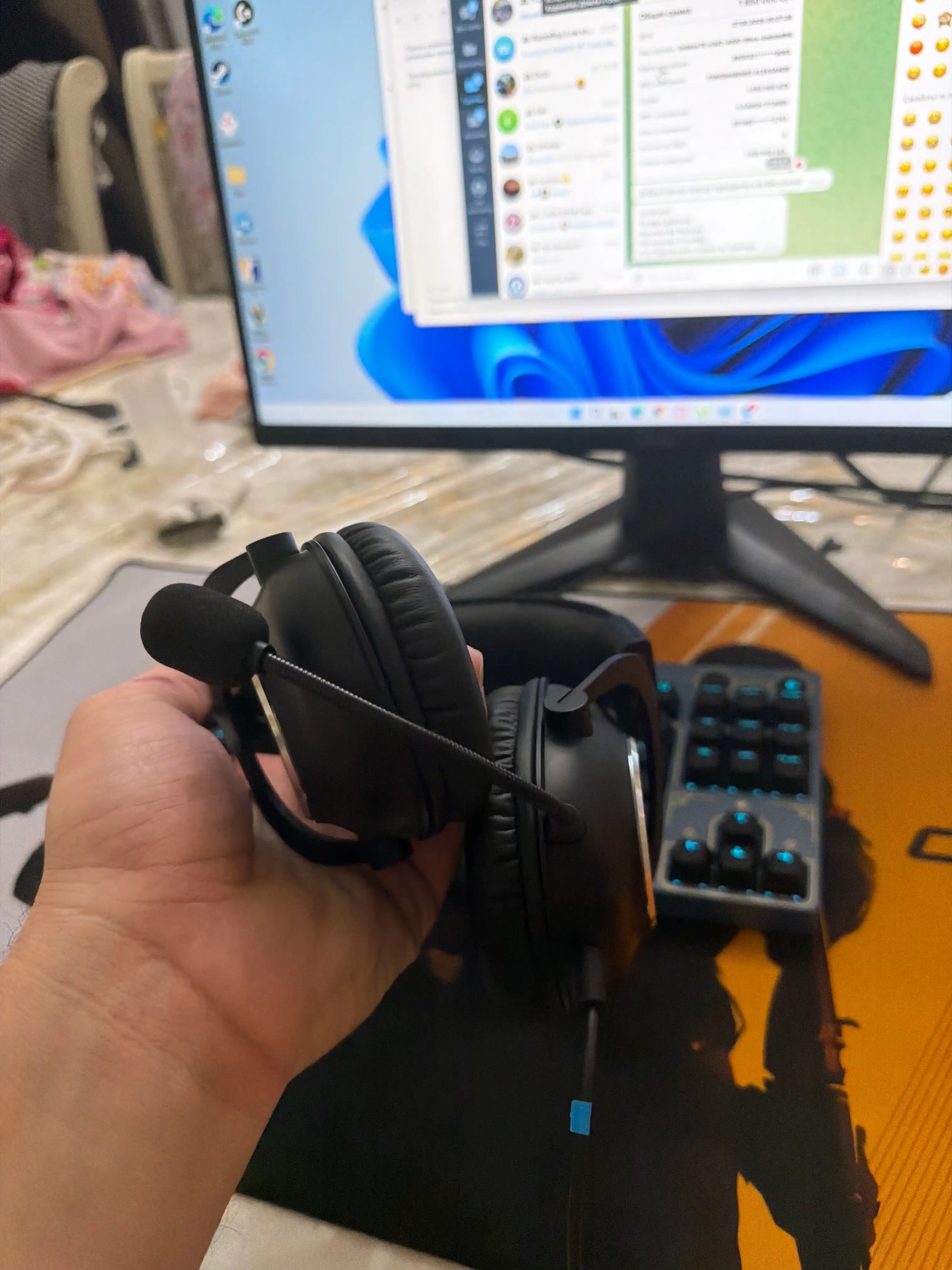 Logitech PRO X SE Wired O'yin quloqchini  7.1 atrof-muhit ovozi va Blue VO!CE