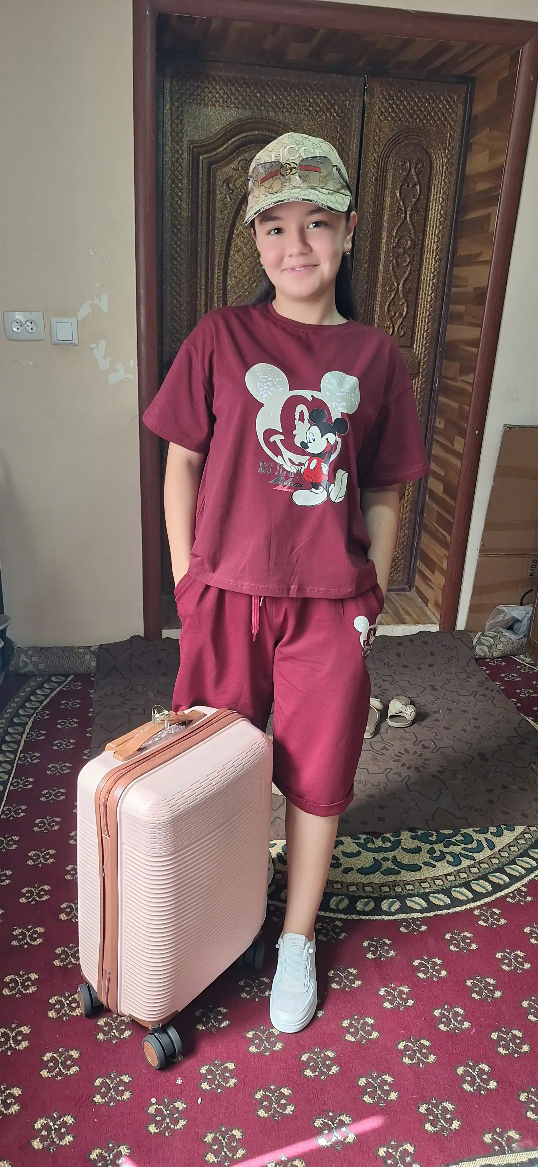 Ayollar uchun XB futbolka va shortik - yozgi to‘plam, S-XL o‘lchamiga mos keladi