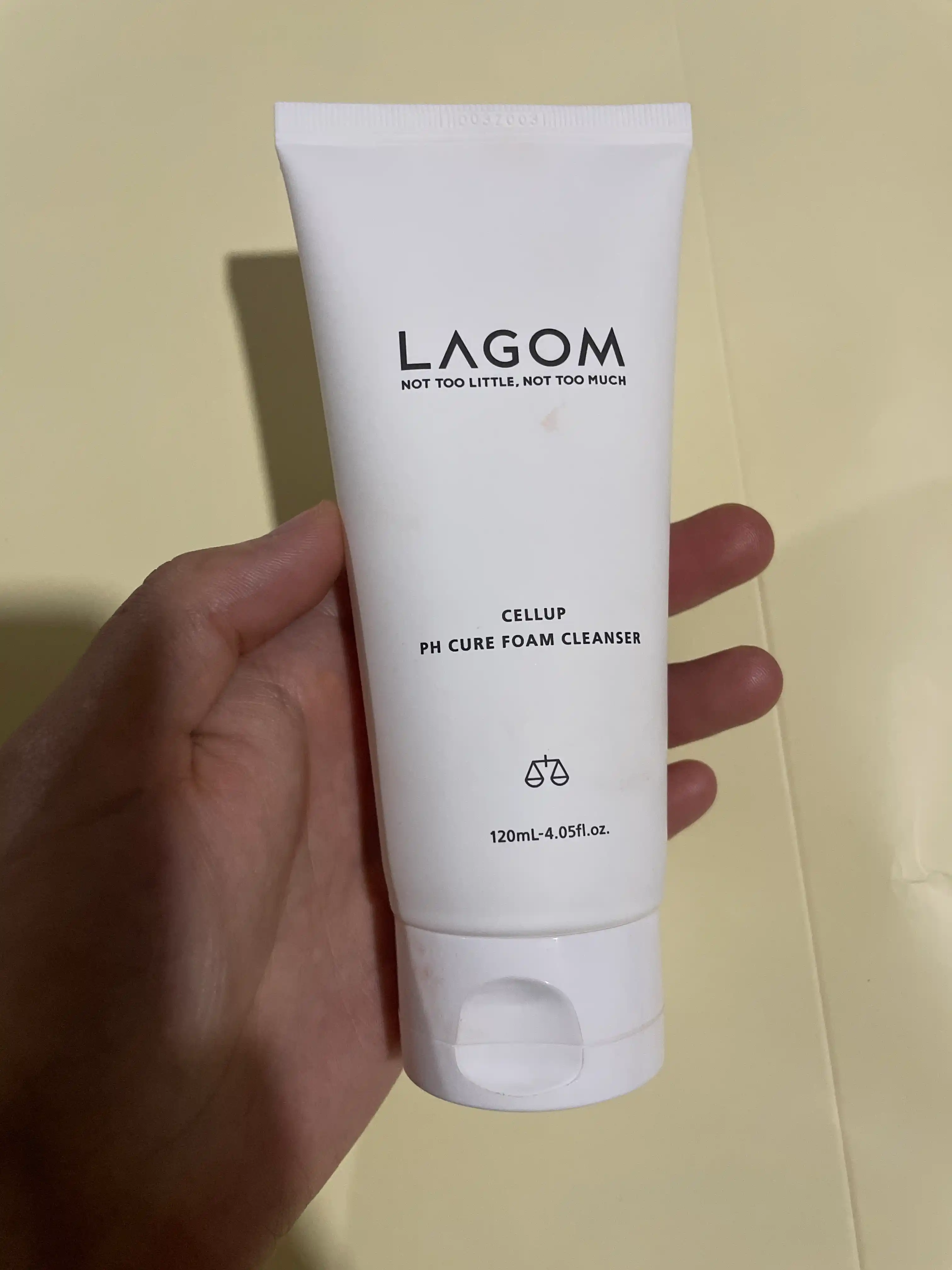 Normal, yog'li, ta'sirchan yuzlarga yuz yuvish ko'pigi, Lagom Cellup Ph Cure Foam