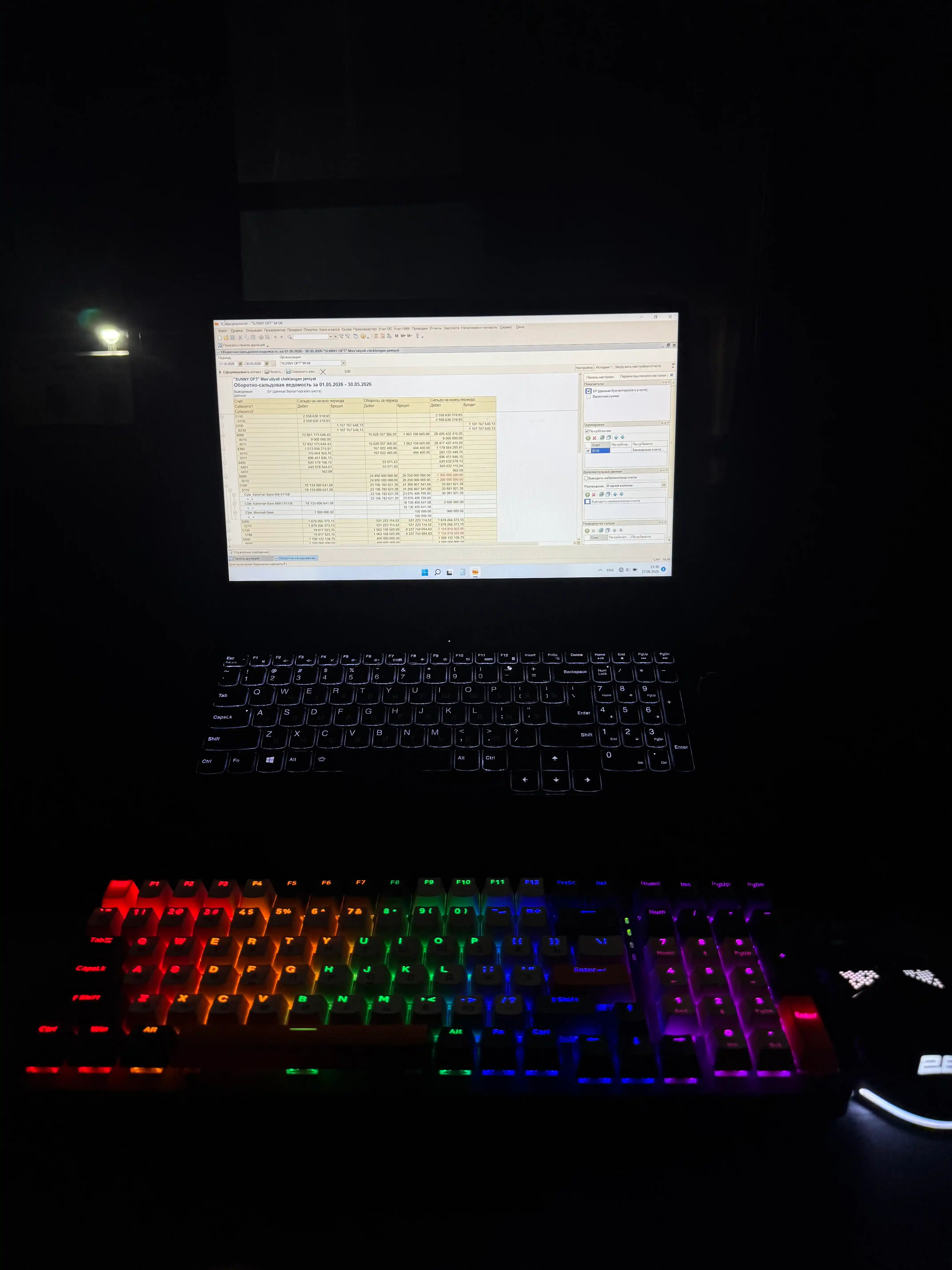 Mexanik klaviatura RGB yoritgichli, o'yin uchun keyboard, 100 tugma, qizil svitchlar