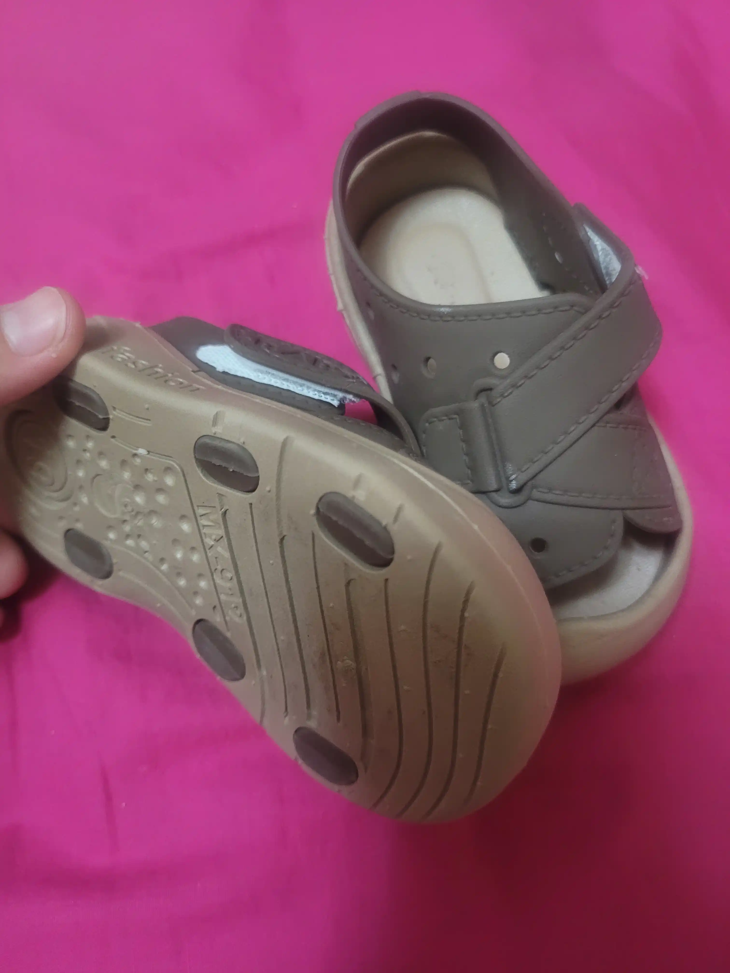 Bolalar uchun yumshoq sandal, yozgi, qulay model
