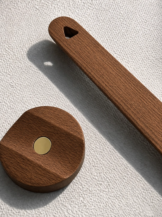 Ложка для обуви MAX-Wood M50, длинный деревянный рожок, 50 см, с магнитным держателем