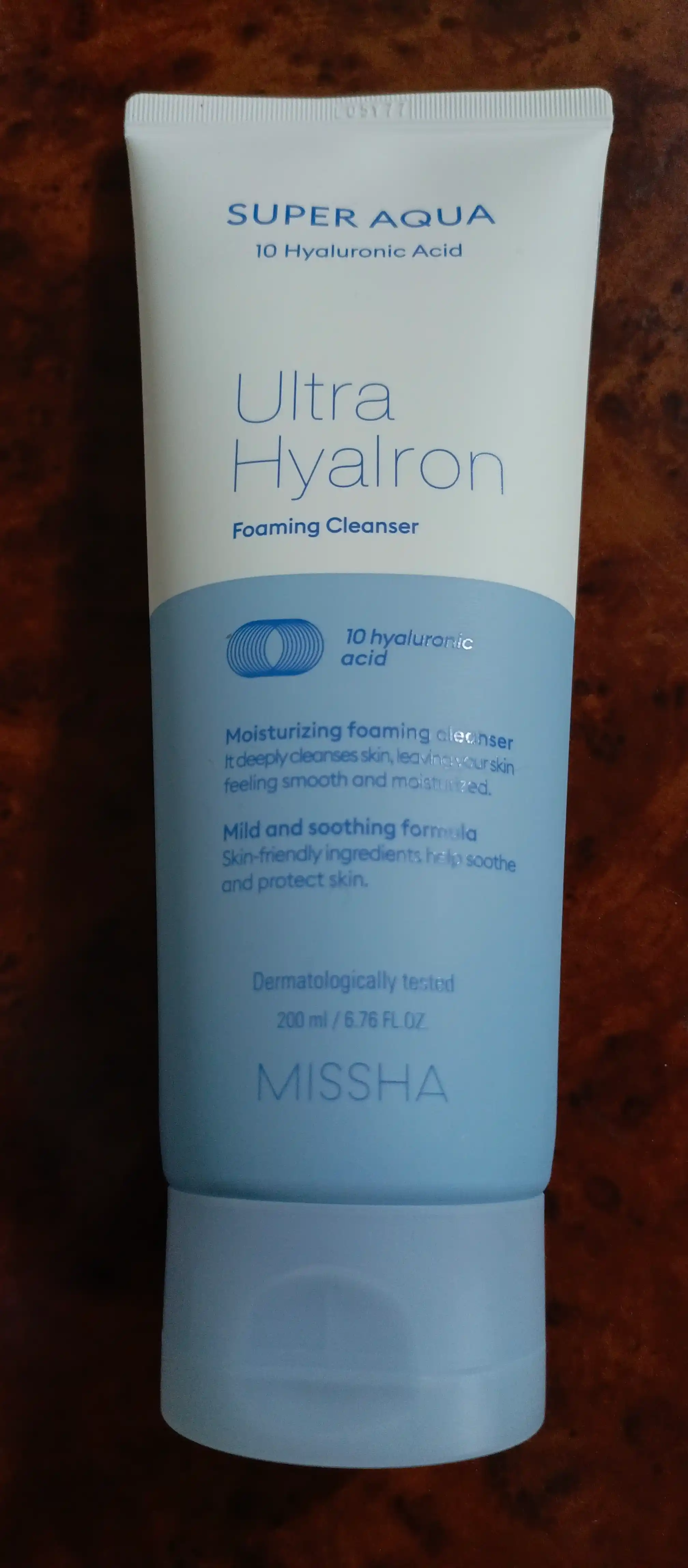 Gialuron kislotasi bilan namlantiruvchi tozalovchi ko‘pik Missha Ultra Hyalron