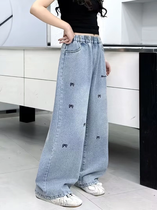 Ayollar uchun baland belli mom jeans – turli rangdagi denim shimlar, jinsi shimlar