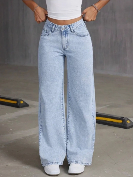 Ayollar uchun baland belli mom jeans – turli rangdagi denim shimlar, jinsi shimlar