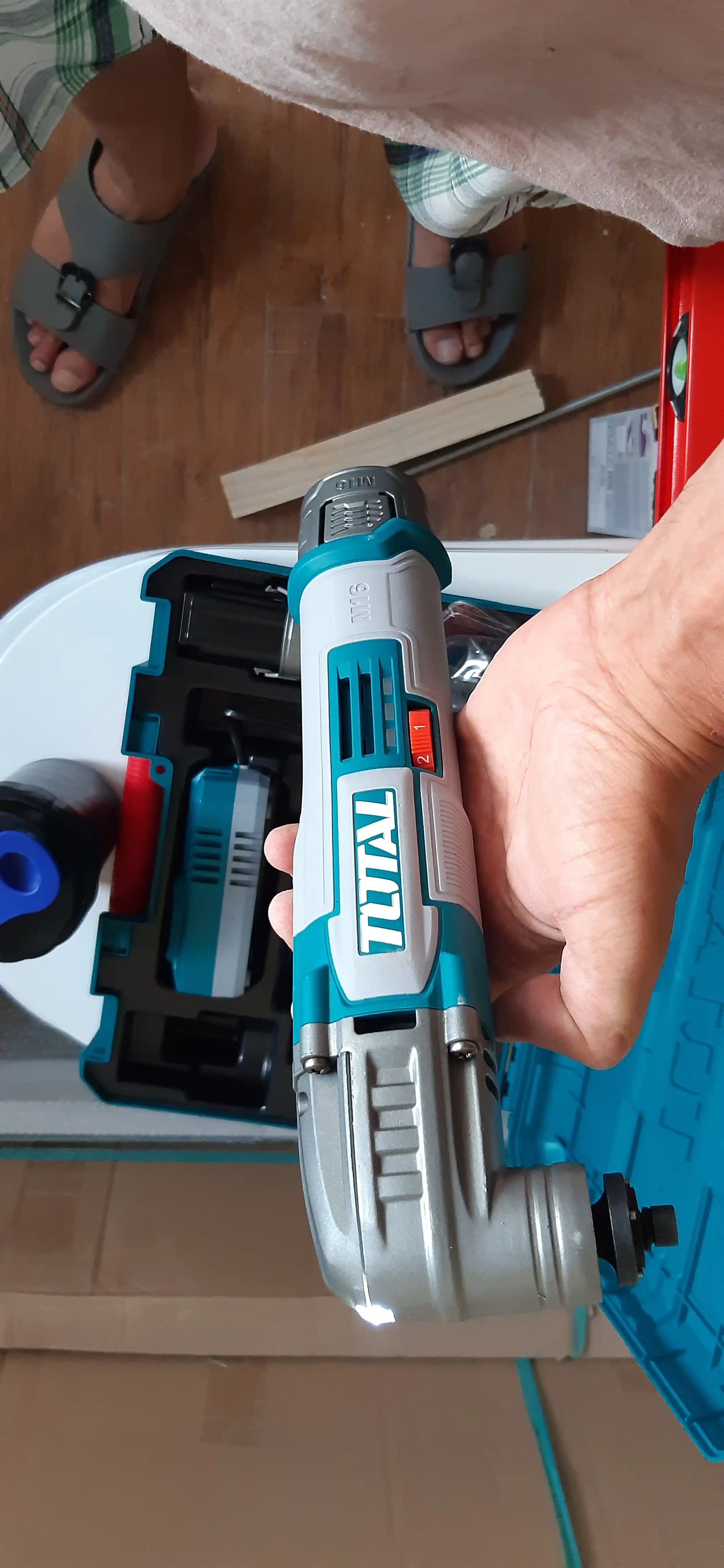 Akkumulyatorli ko‘p funksiyali asbob (renovator) Total TMLI16222