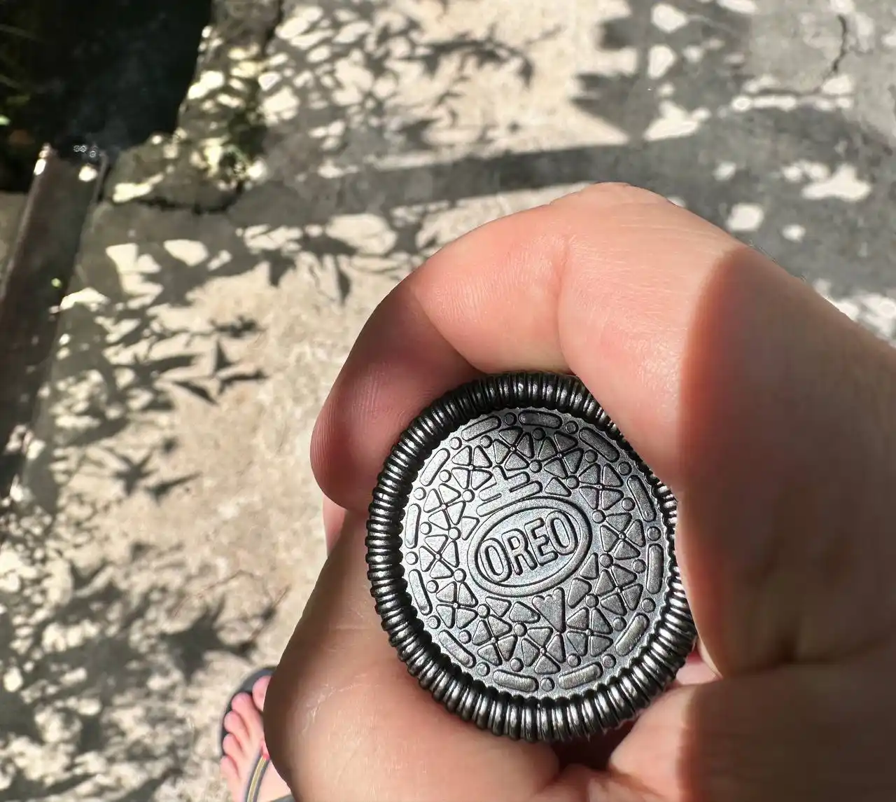 Металлический антистресс-слайдер в форме Oreo