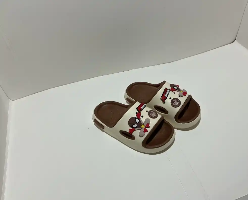 Детские шлепанцы и сланцы, тапочки, 30-35