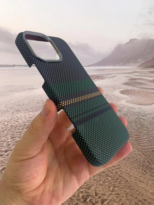 IPhone modellari uchun premium karbon g‘ilof, 13, 14, 15, 16, 17 Pro, Pro Max