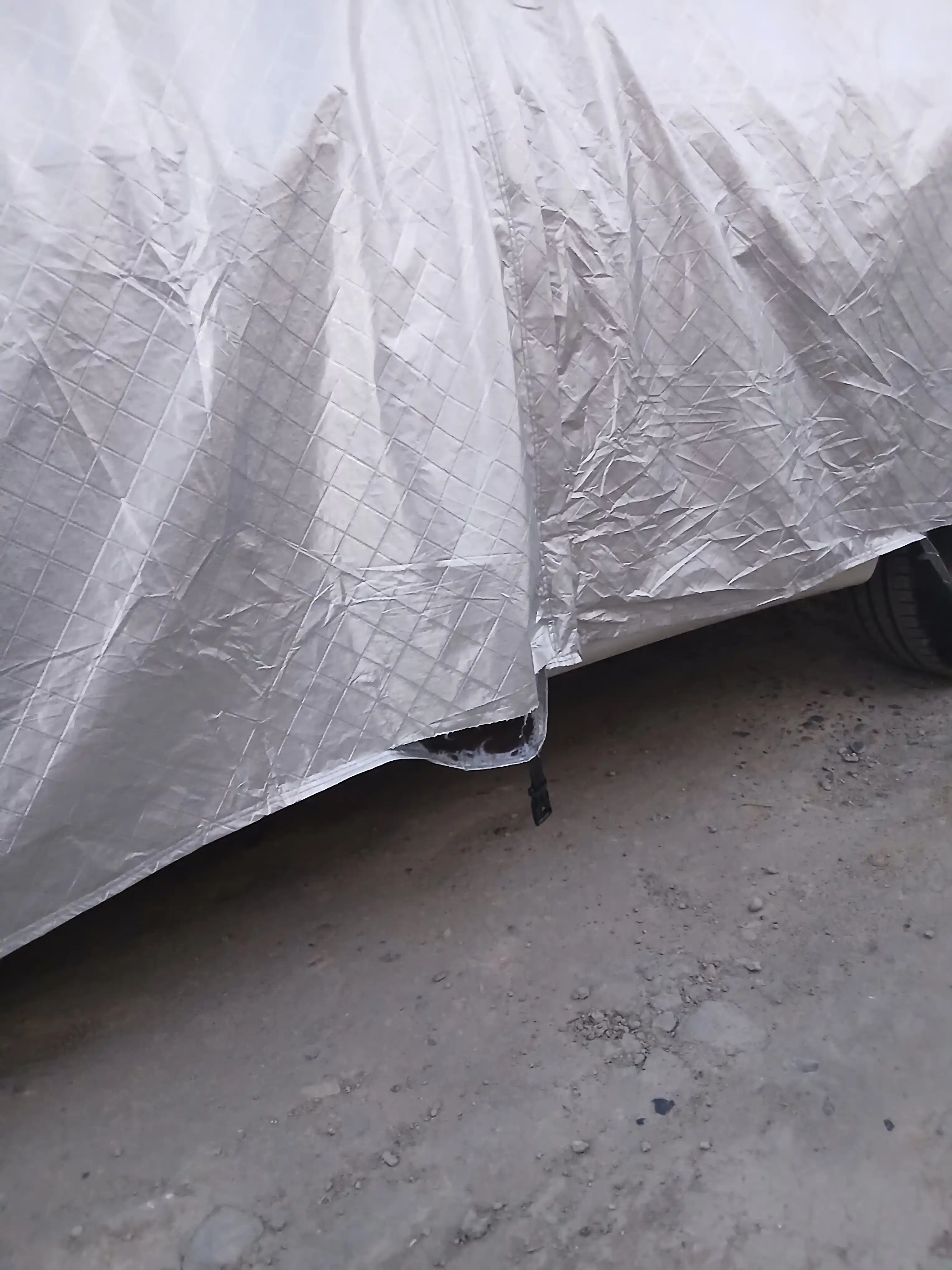 TENT barcha mavsumlarga mos keladigan universal suv o‘tkazmaydigan himoya g‘ilofi