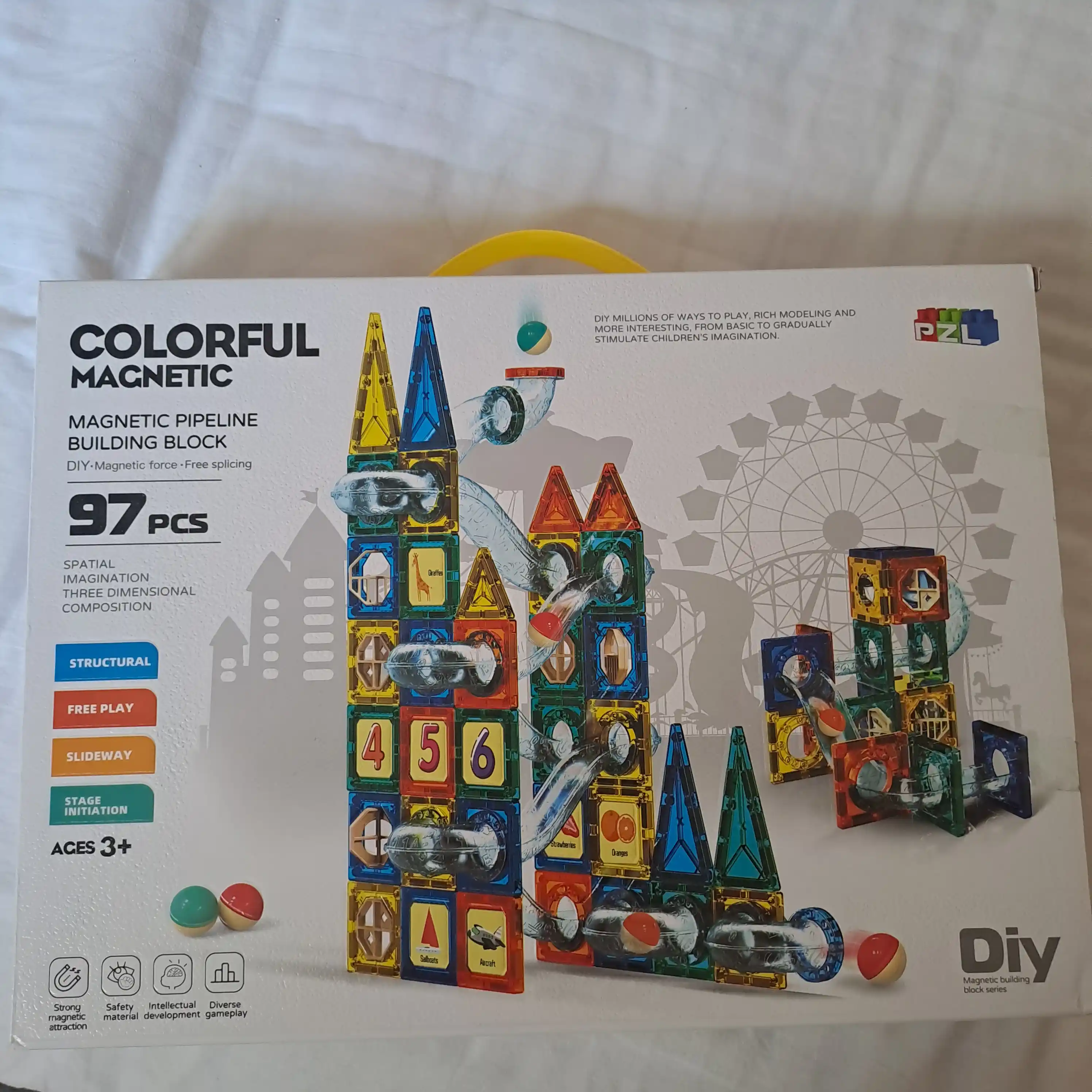 Магнитные блоки и детские игрушки