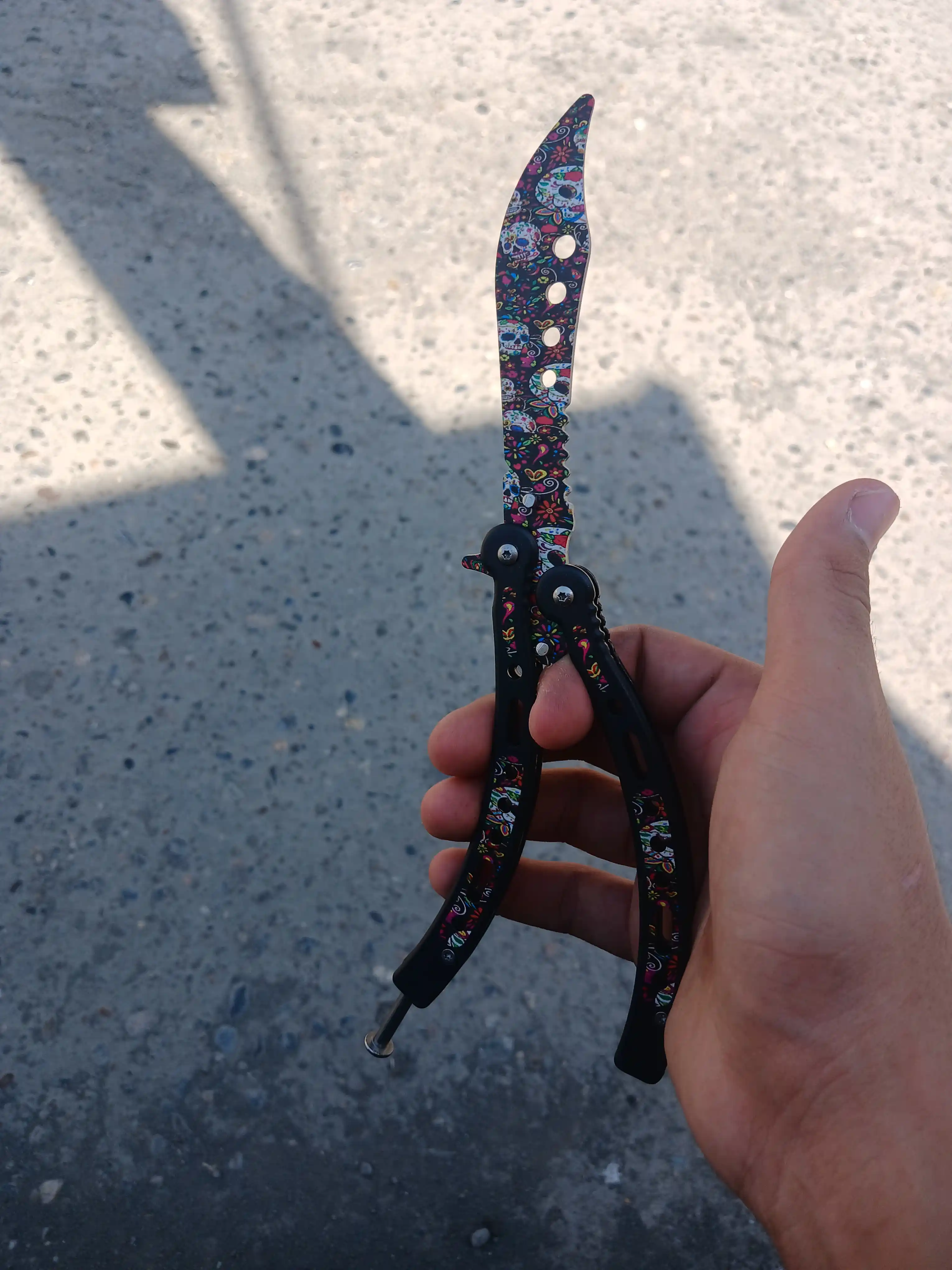 Metall tutqichli yig'iladigan kapalak pichog'ini o'rgatish, CSGO butterfly