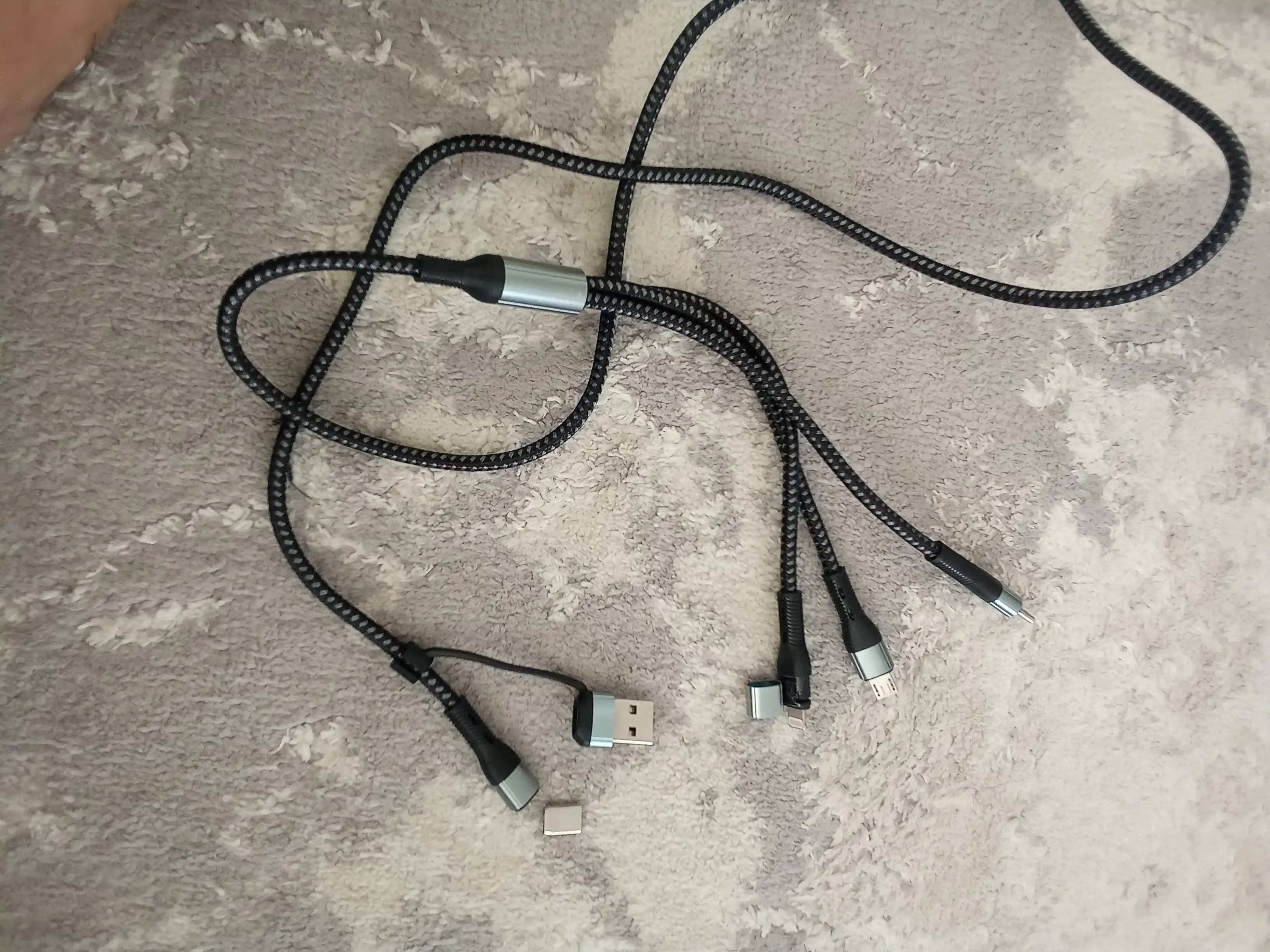 Zaryadlovchi kabeli universal 3 in 1 iPhone, Micro USB, Type-C