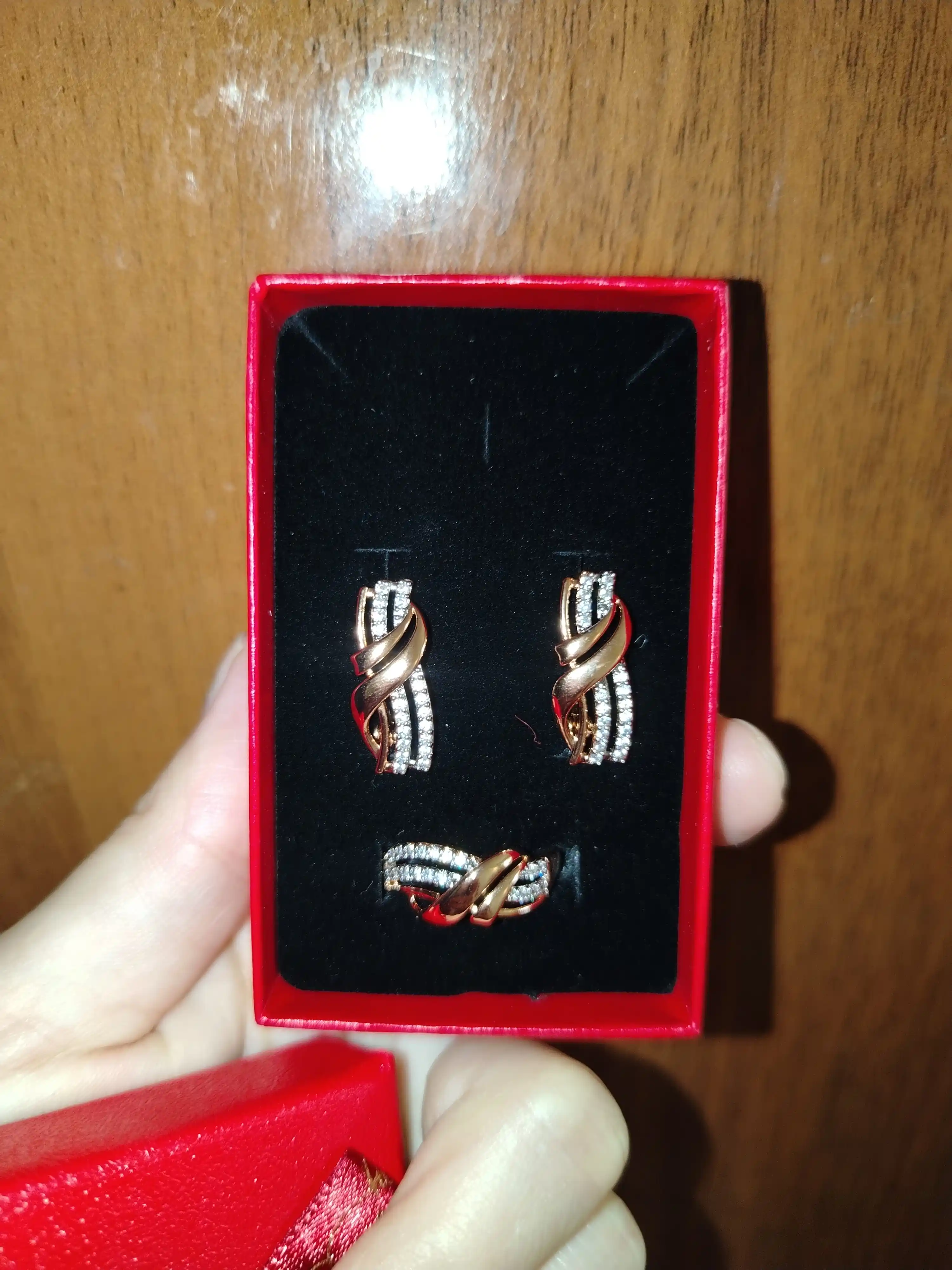 XUPING JEWELRY ayollar va qizlar uchun taqinchoqlar to‘plami