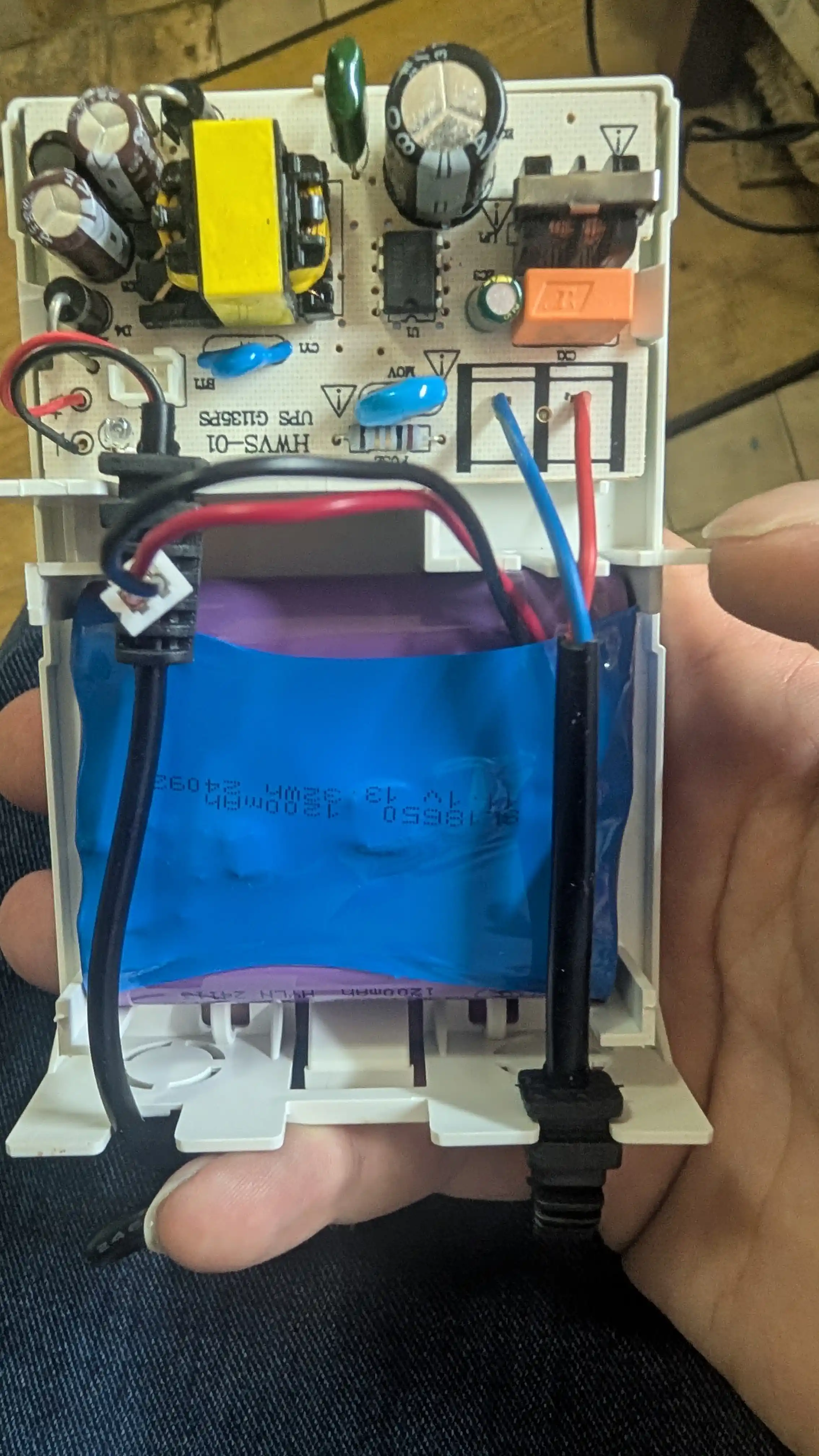 UPS 12v2a источник бесперебойного питания для Wi-Fi, маршрутизатора, модема, камеры безопа