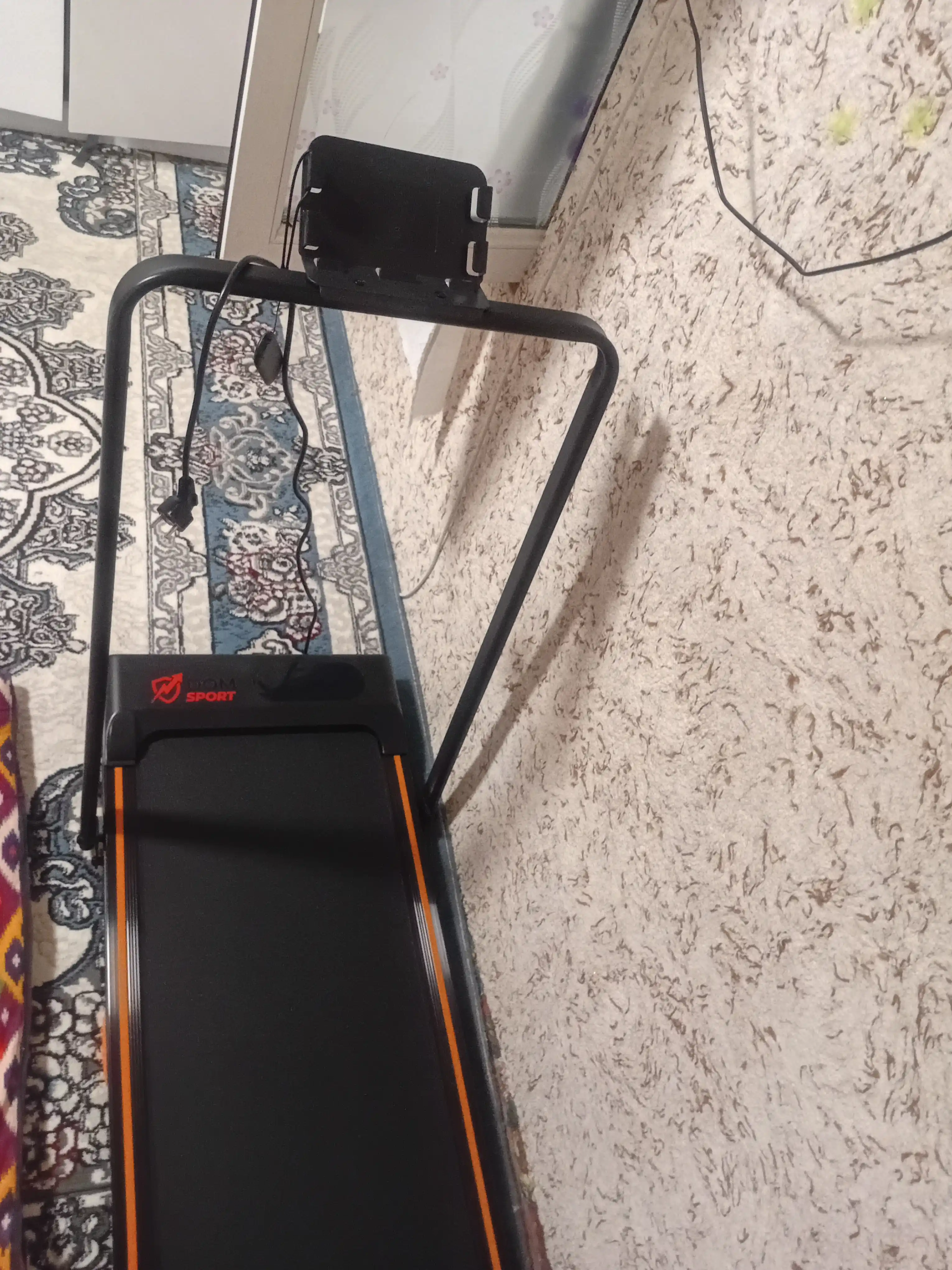 FIDGO uy uchun yugurish yo‘lagi, tezlikni boshqarish funksiyasi bilan
