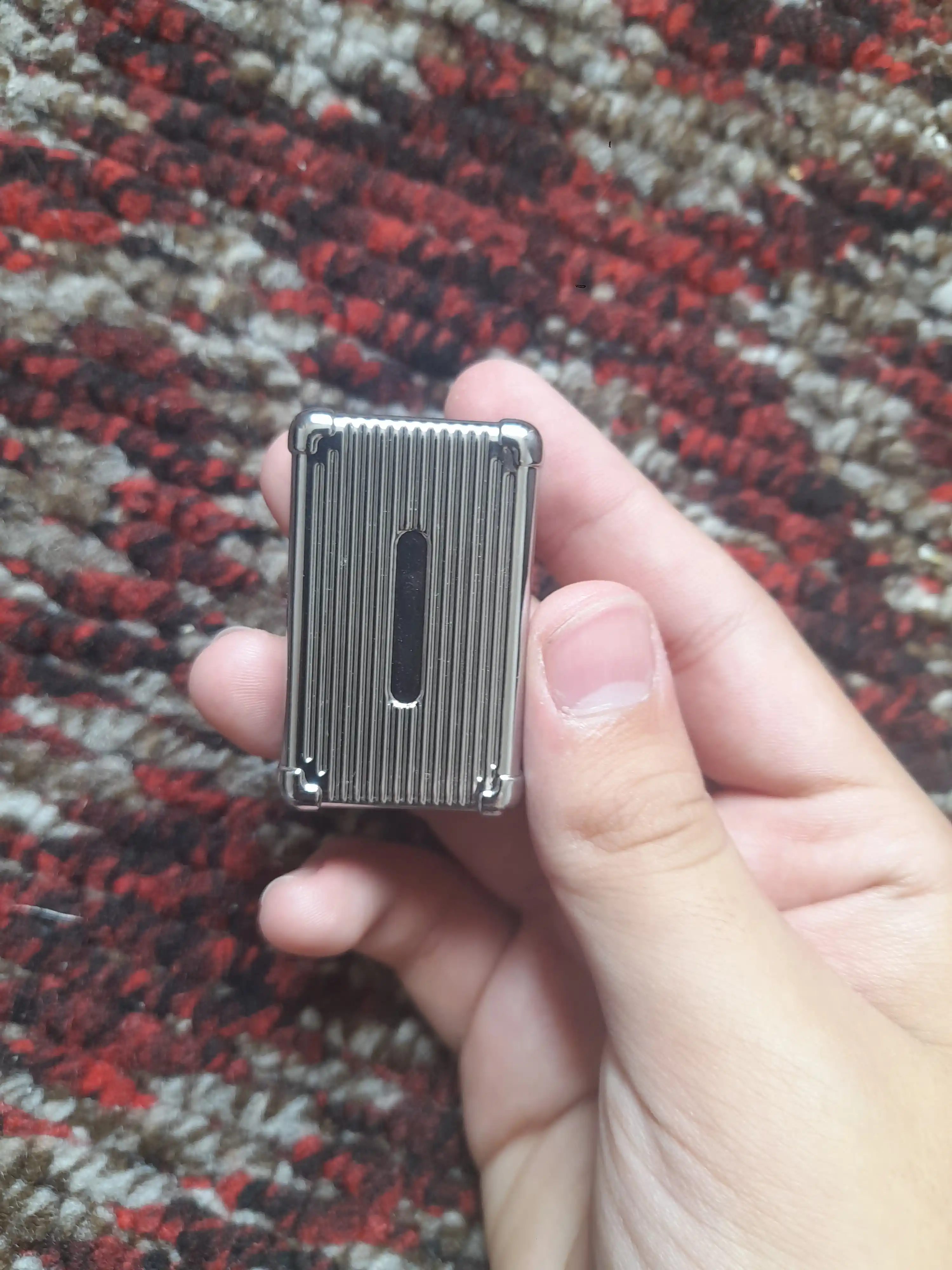Magnitli antistress slayder Metal Case, pulni yechib olish uchun maxsus narxda;)