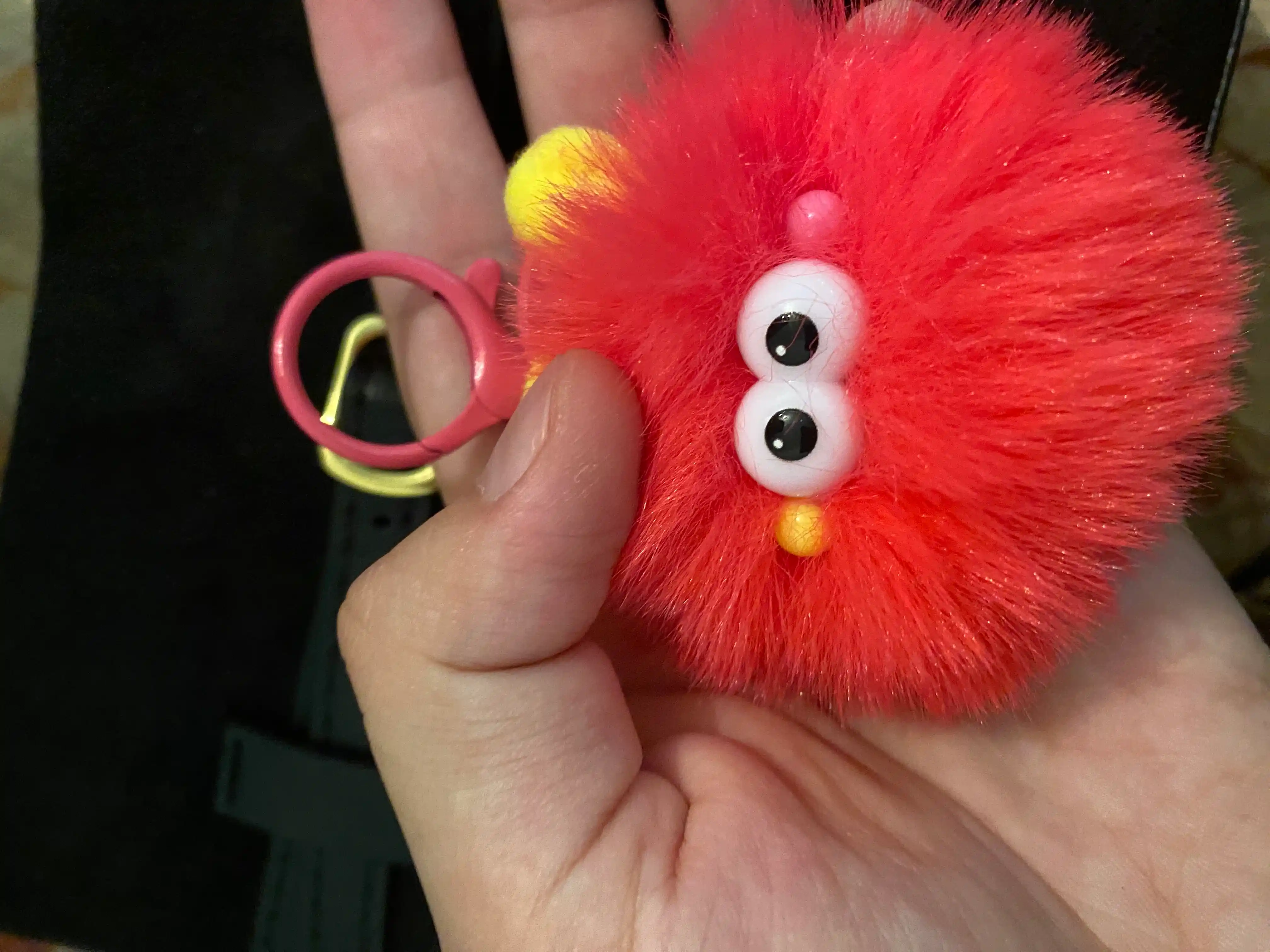 Ayollar mini sumkasi, zamsh fakturali, tutqichli va kamarli