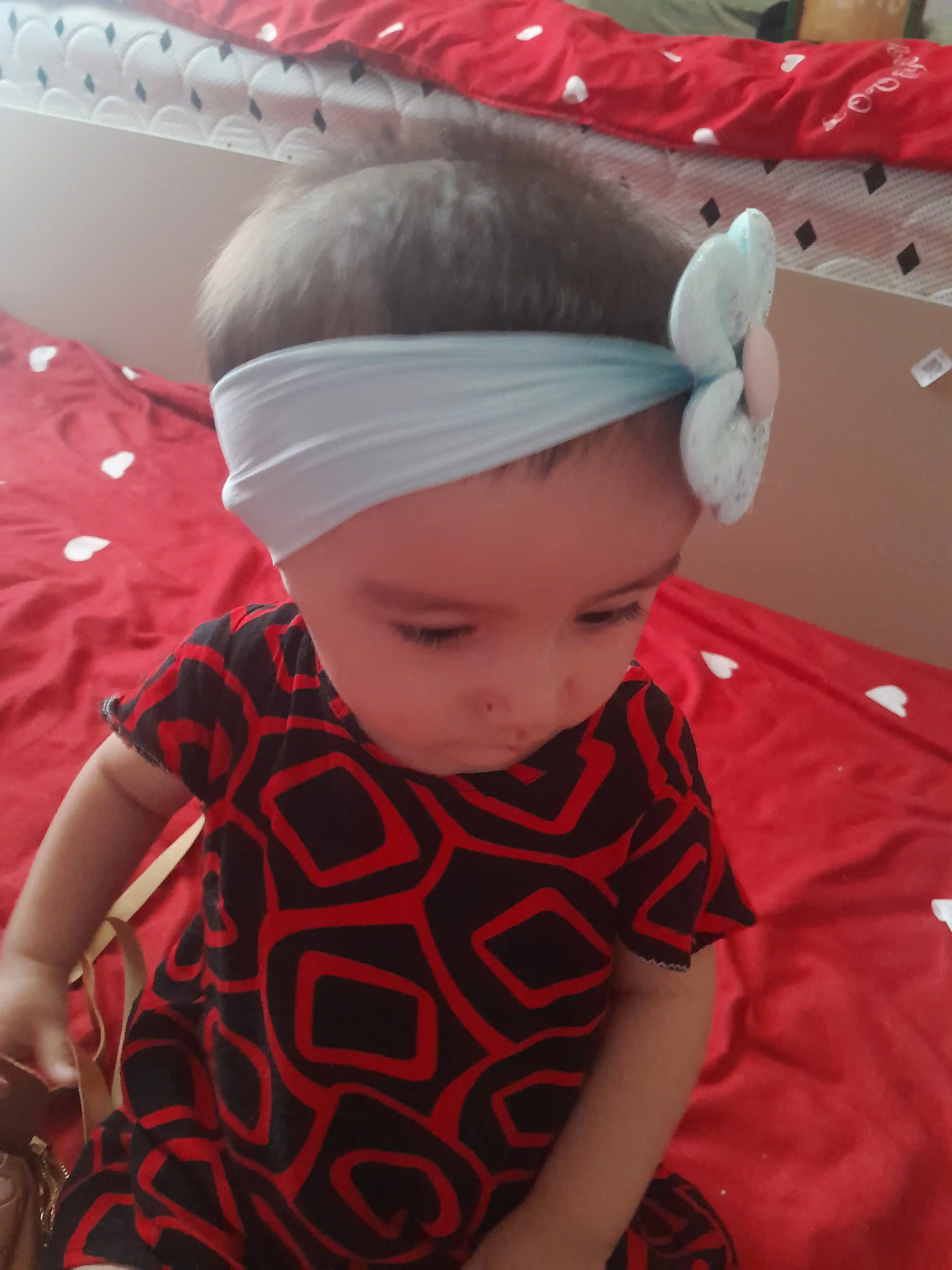 Yaltiroq gulli bolalar bosh bog‘ichi