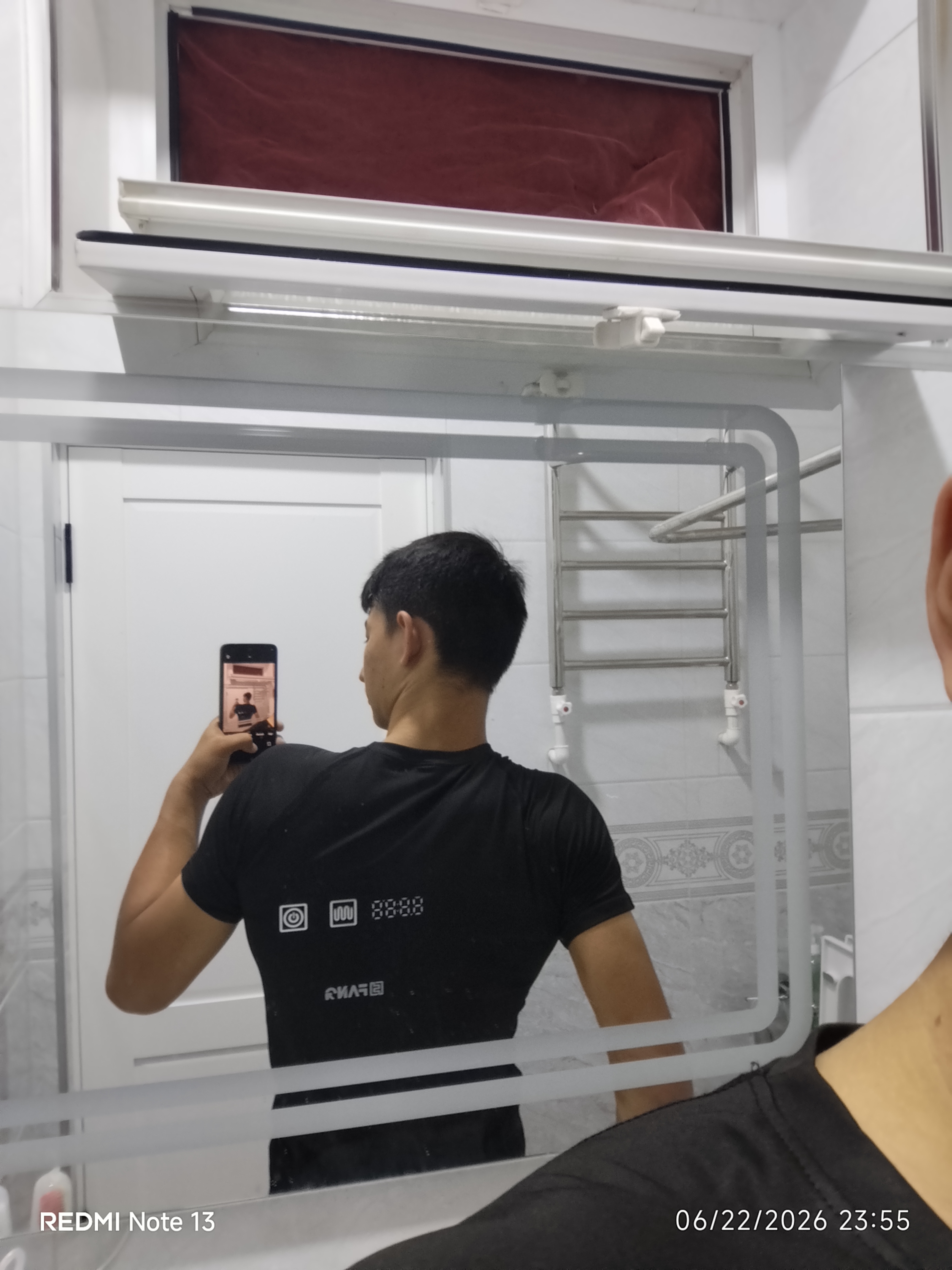 Fitnes va sport uchun bosilgan siqilgan futbolka, sport rashguard, erkaklar uchun