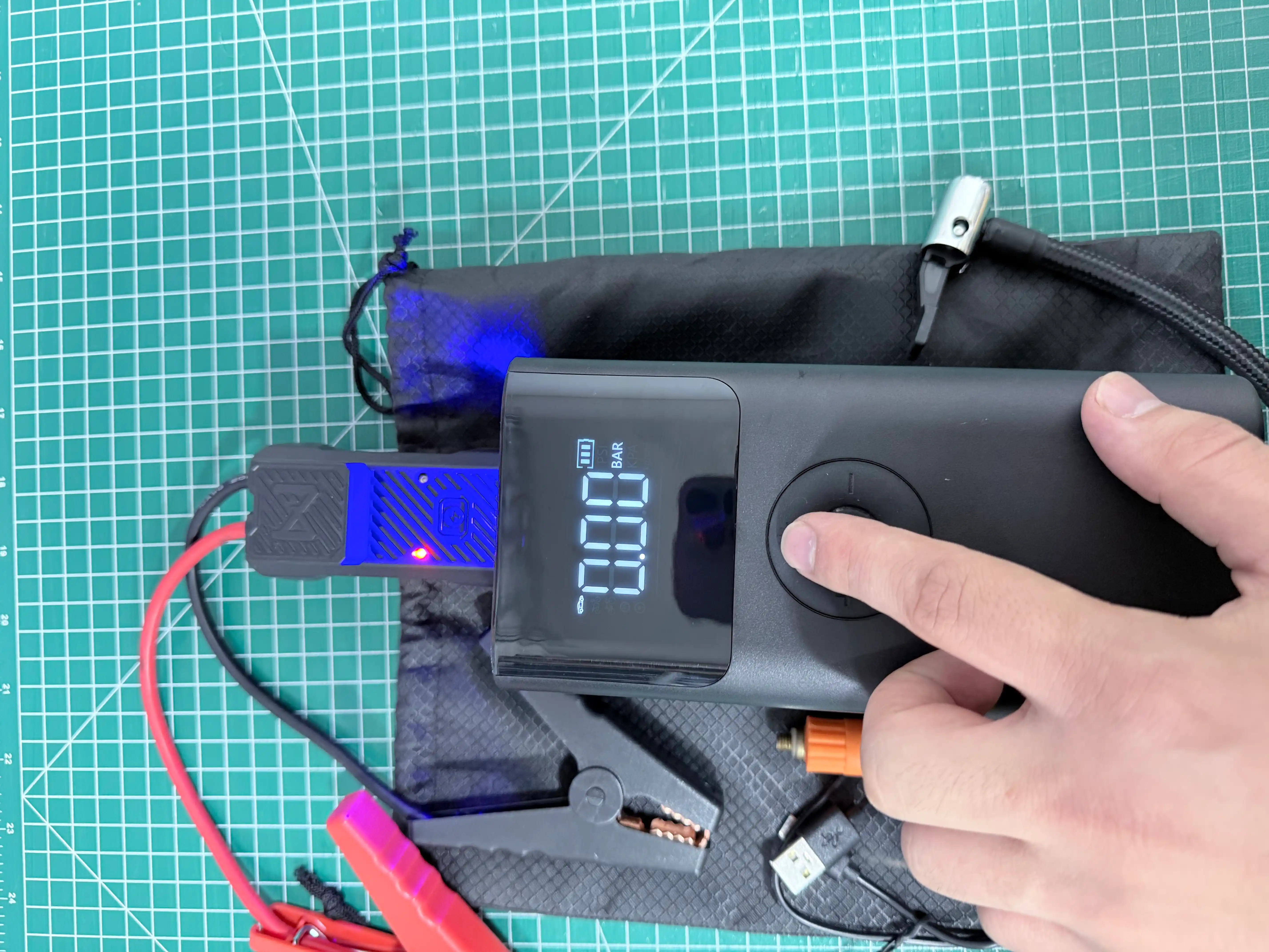 Пусковое устройство, прикуриватель, Powerbank авто Starter, компрессор, зарядка, фонарик