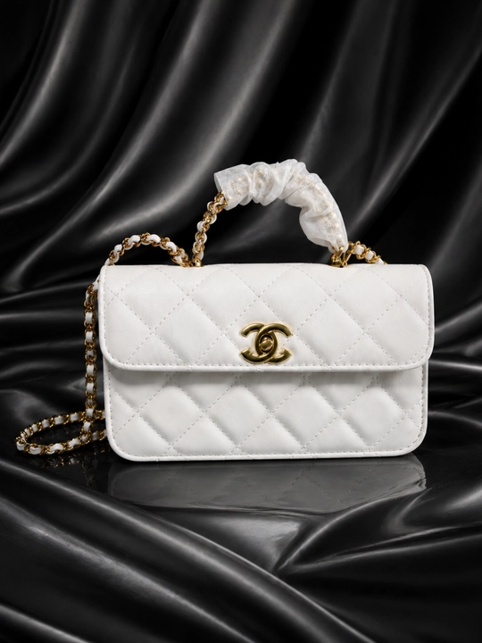 Chanel uslubidagi ayollar sumkasi, pushti, zanjirli qavilgan model, nafis aksessuar