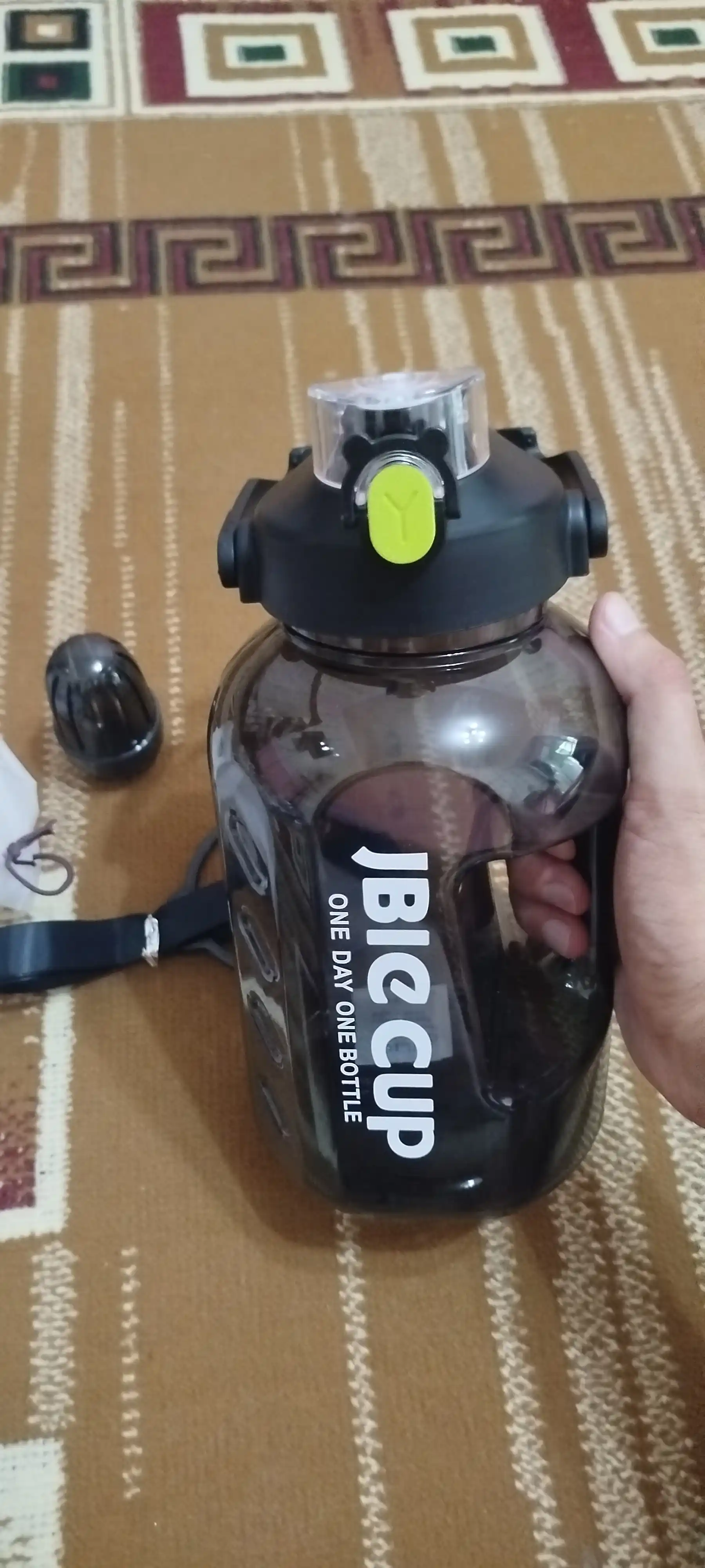 Suv va ichimliklar uchun trubkali katta butilka, 3000 ml, BIG Cup