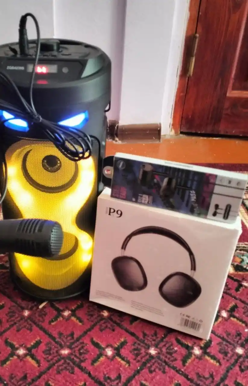 Katta Bluetooth simsiz kolonka, karaoke, RGB yoritish, mikrofon va pult bilan