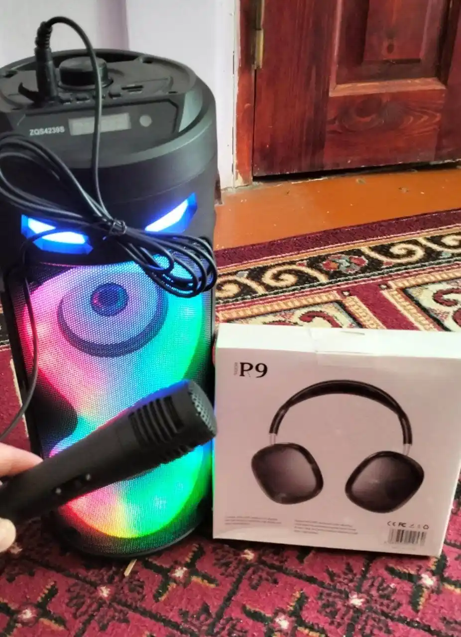 Katta Bluetooth simsiz kolonka, karaoke, RGB yoritish, mikrofon va pult bilan