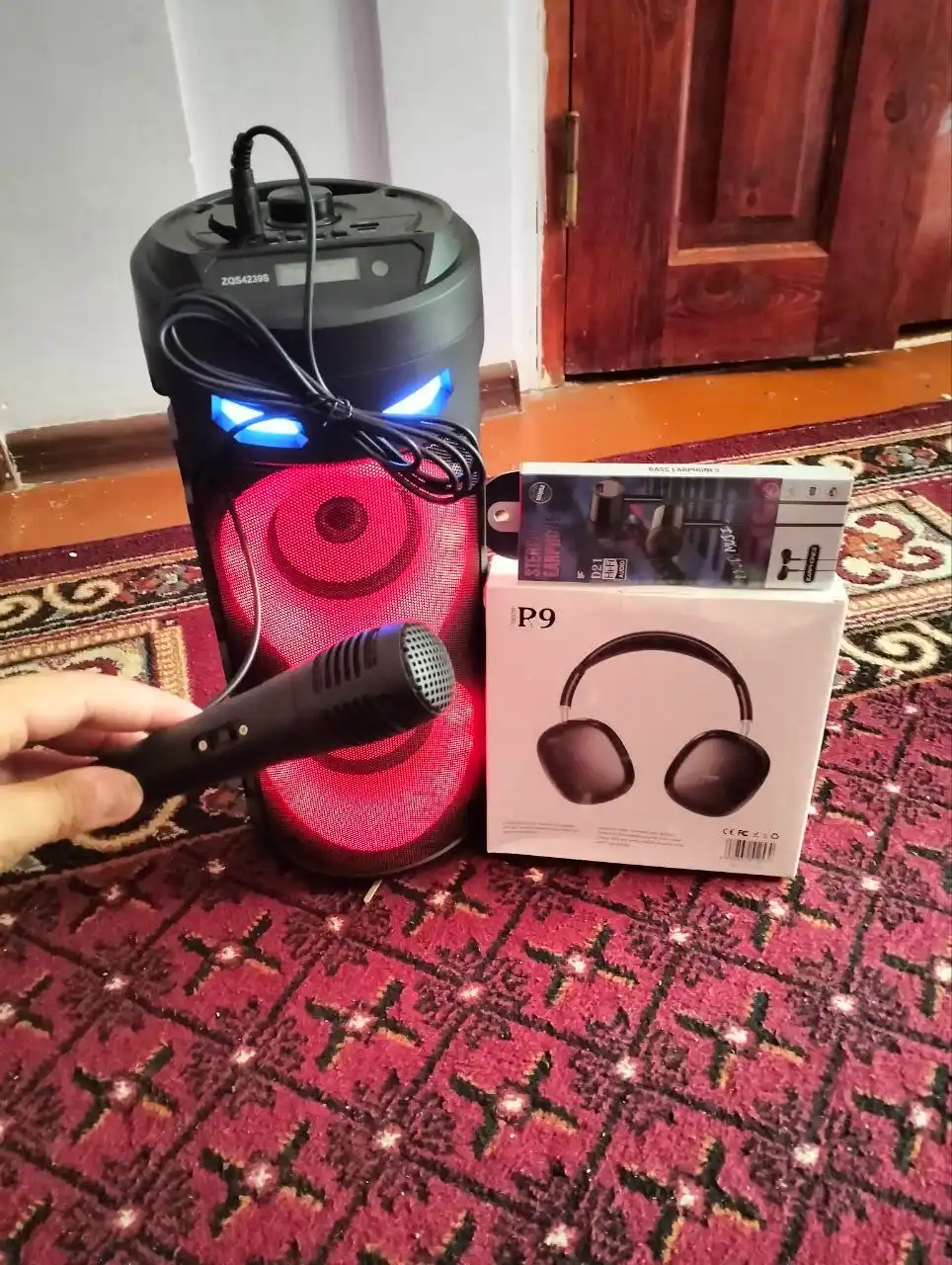 Katta Bluetooth simsiz kolonka, karaoke, RGB yoritish, mikrofon va pult bilan