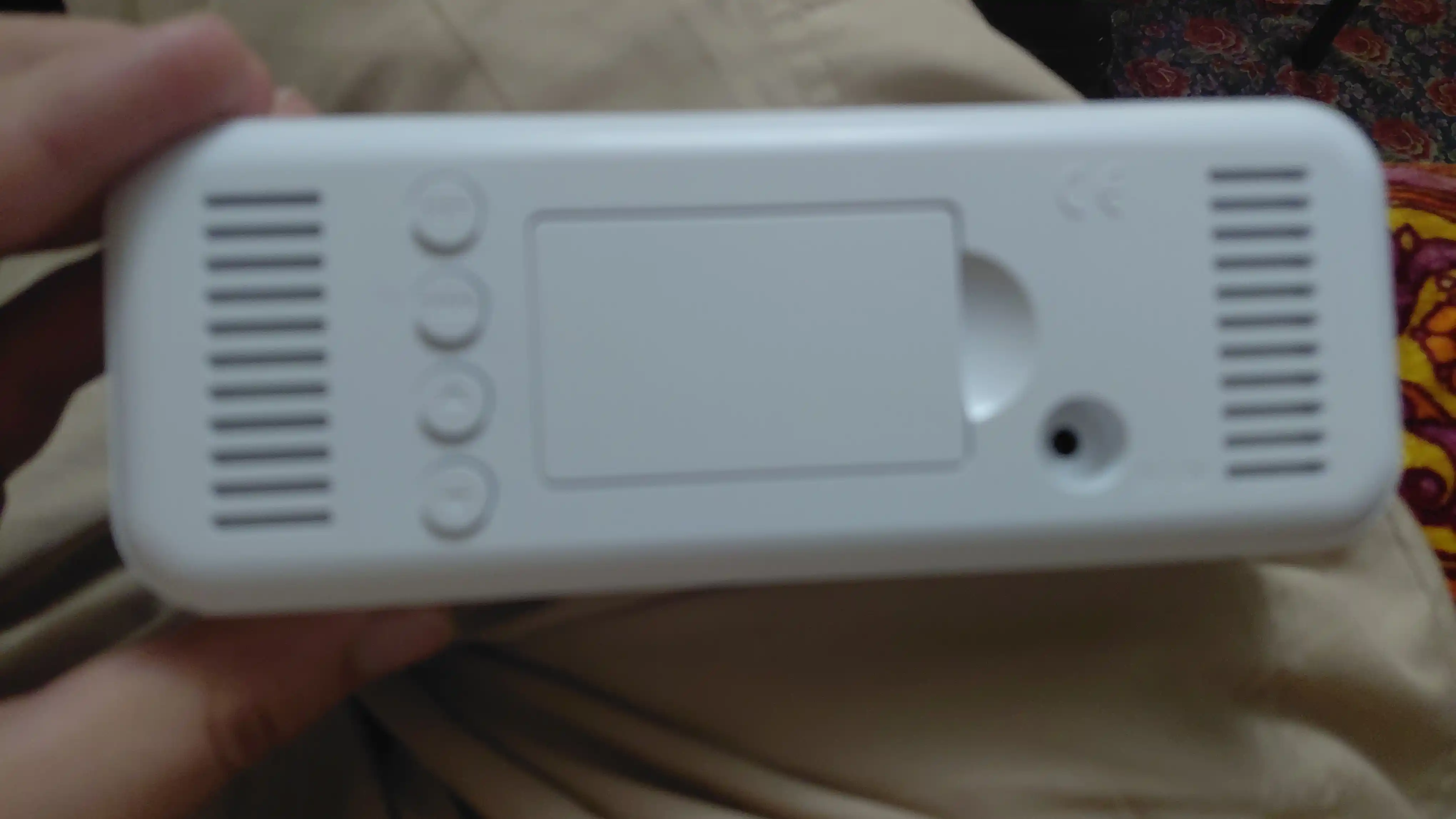 Soat zamonaviy, ko‘p funksiyali LED stol, budilnikli elektron soat, raqamli stol soati