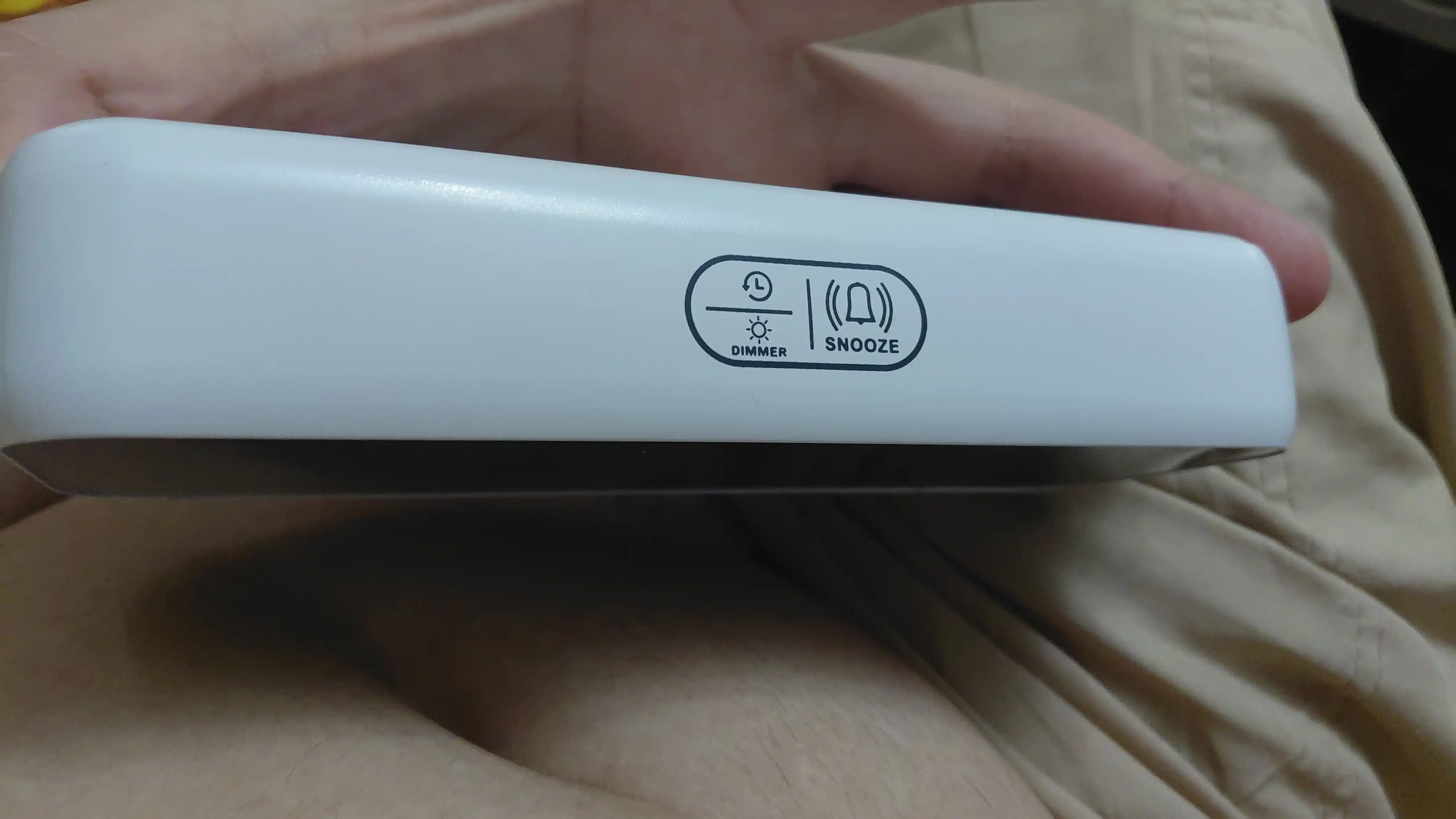 Soat zamonaviy, ko‘p funksiyali LED stol, budilnikli elektron soat, raqamli stol soati