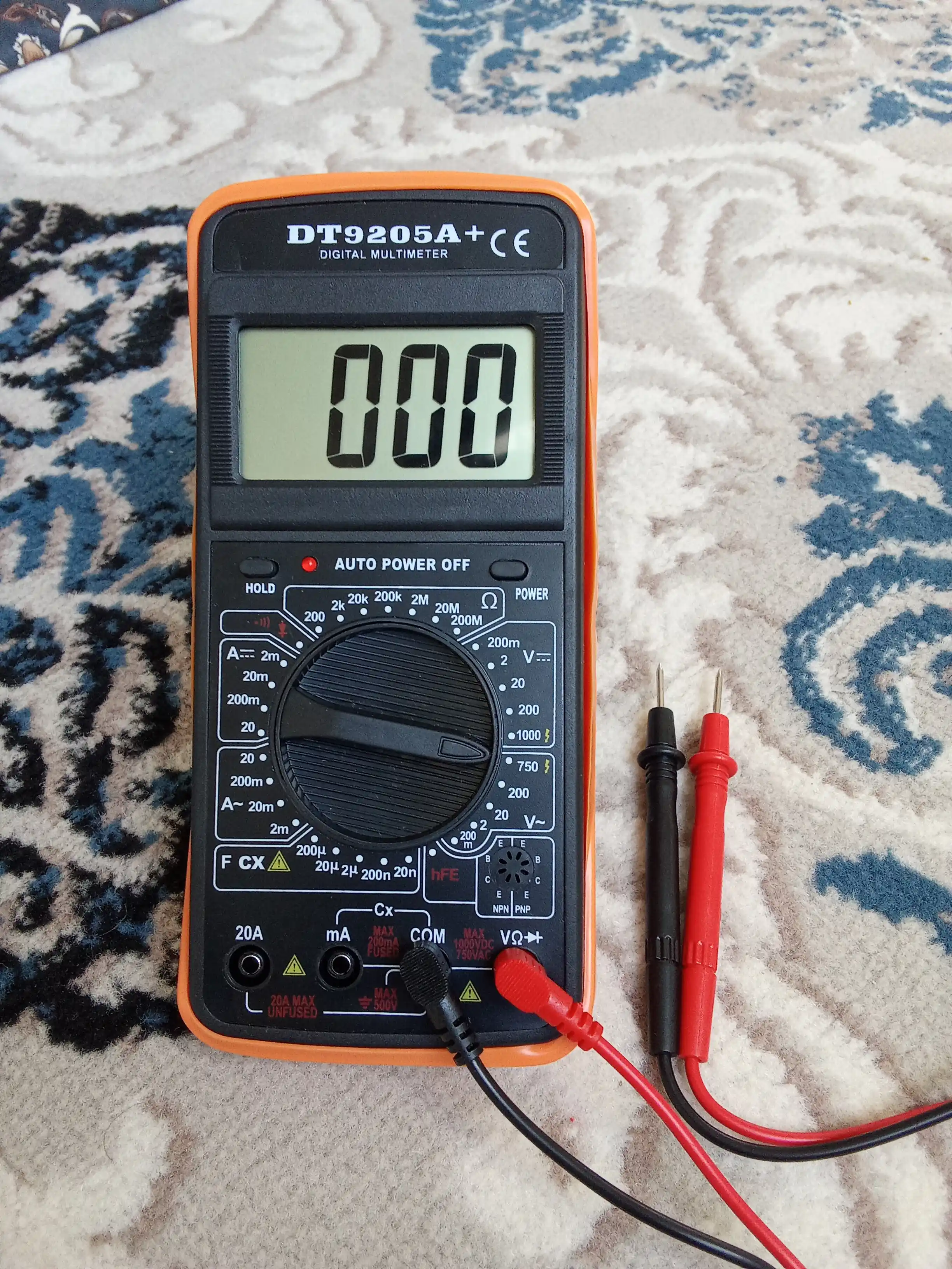 Raqamli multimetrlar — 1000V / 750V, 20A, zanjir tekshirish, qarshilik