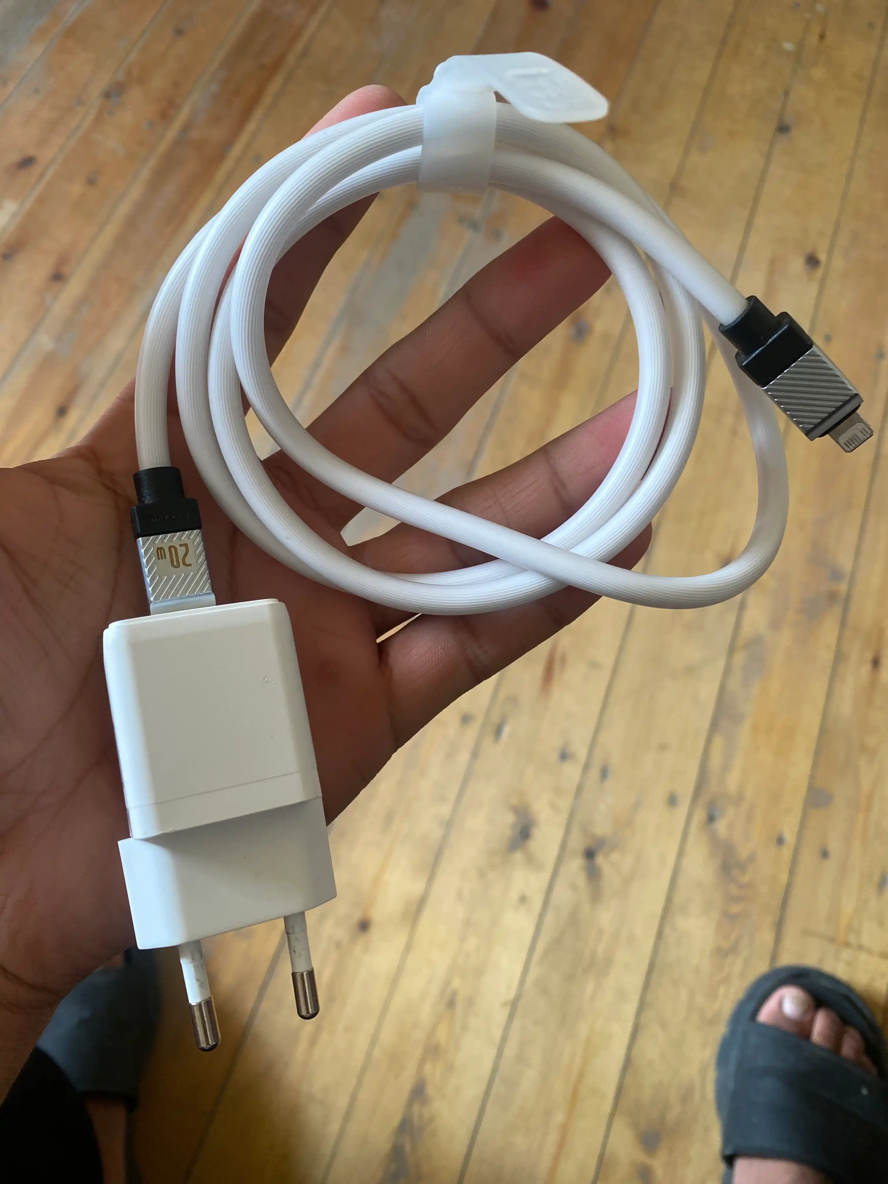 Universal zaryadlash qurilmasi Baseus Palm Fast Charger C+U, 20 Vt zaryadchik