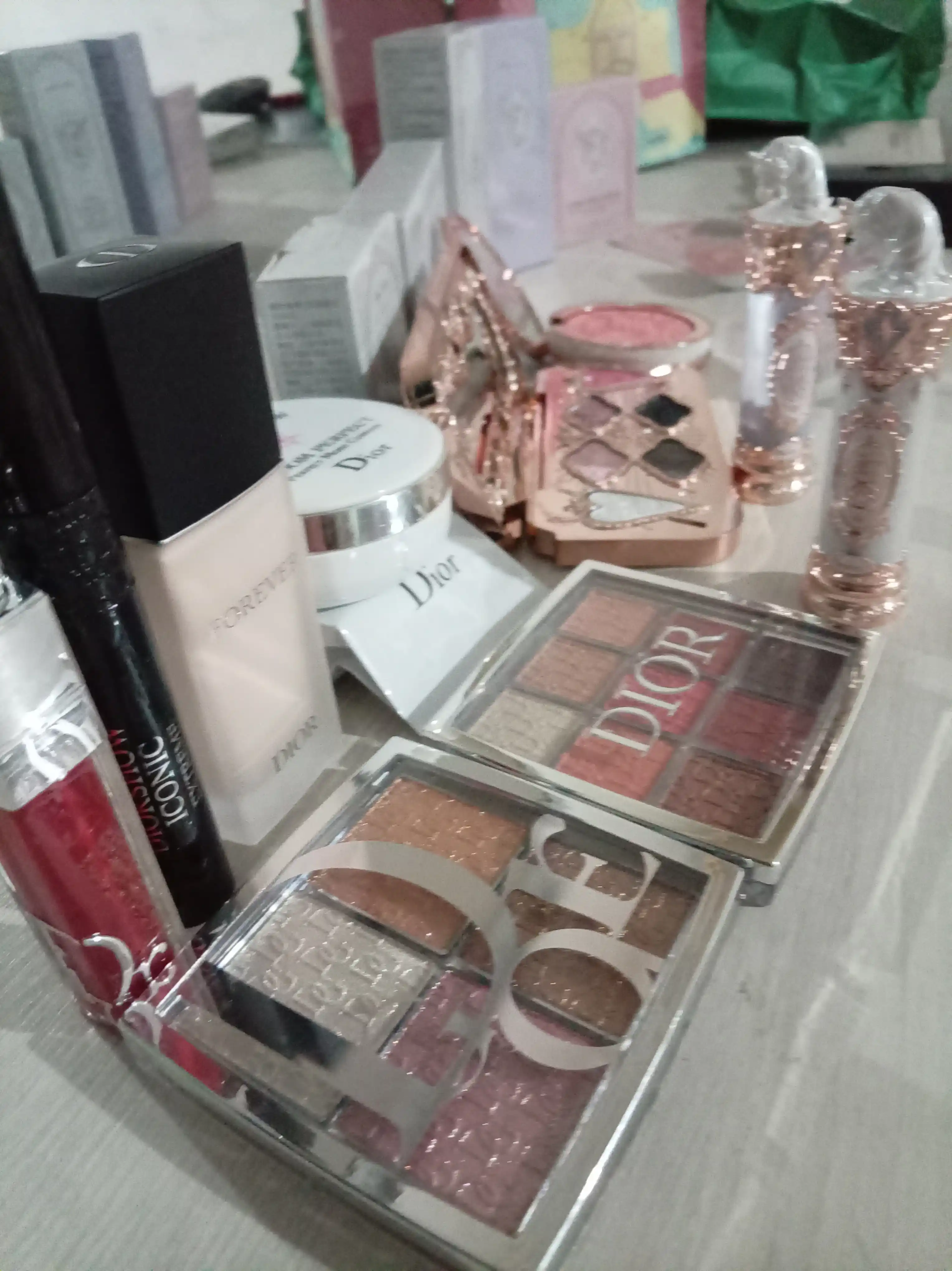 Косметический набор Dior /  тональный крем, румяна, тушь для ресниц, палетка теней, помада