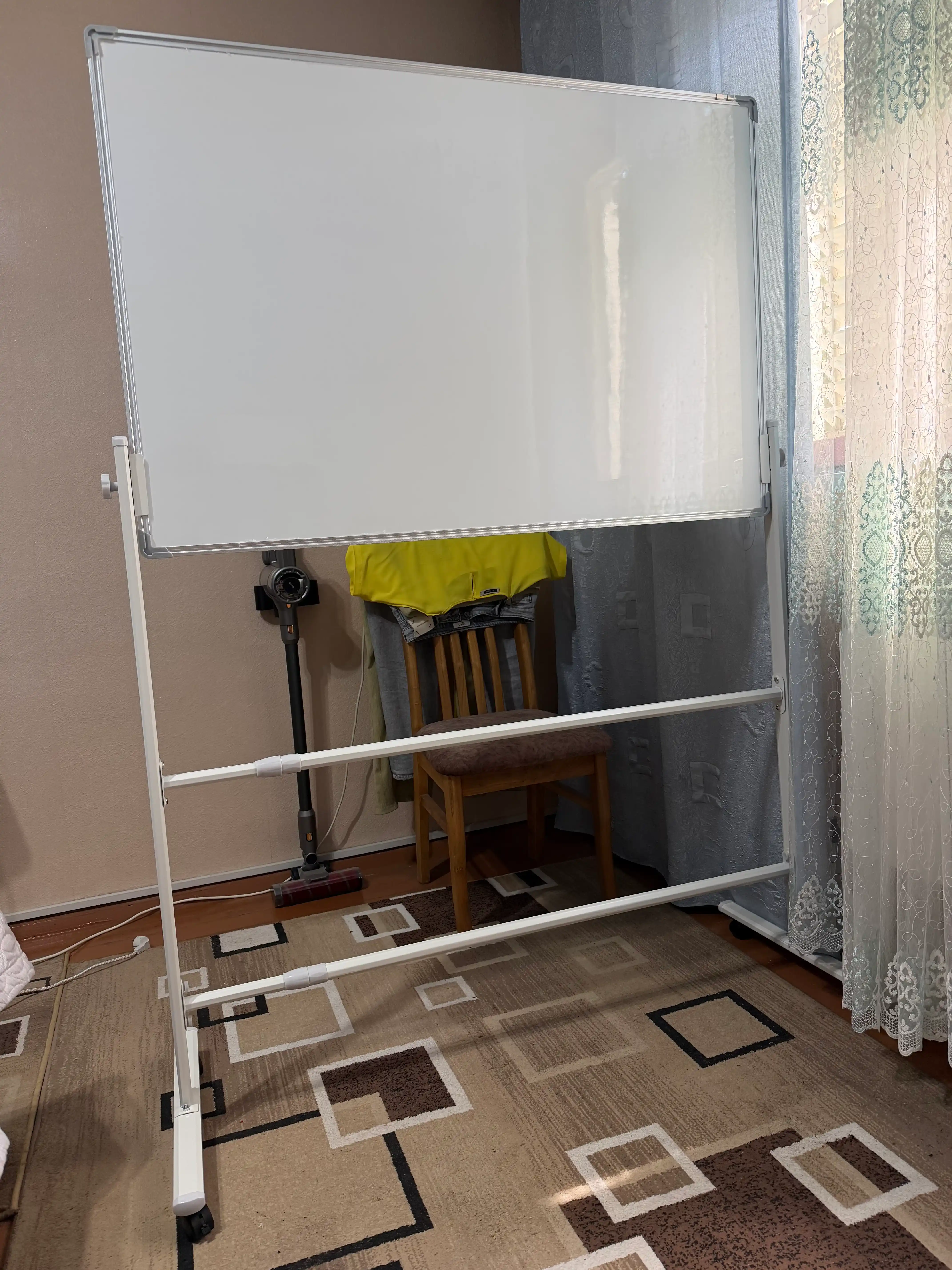 Doska 80*120 rolikli oyoqlari bilan