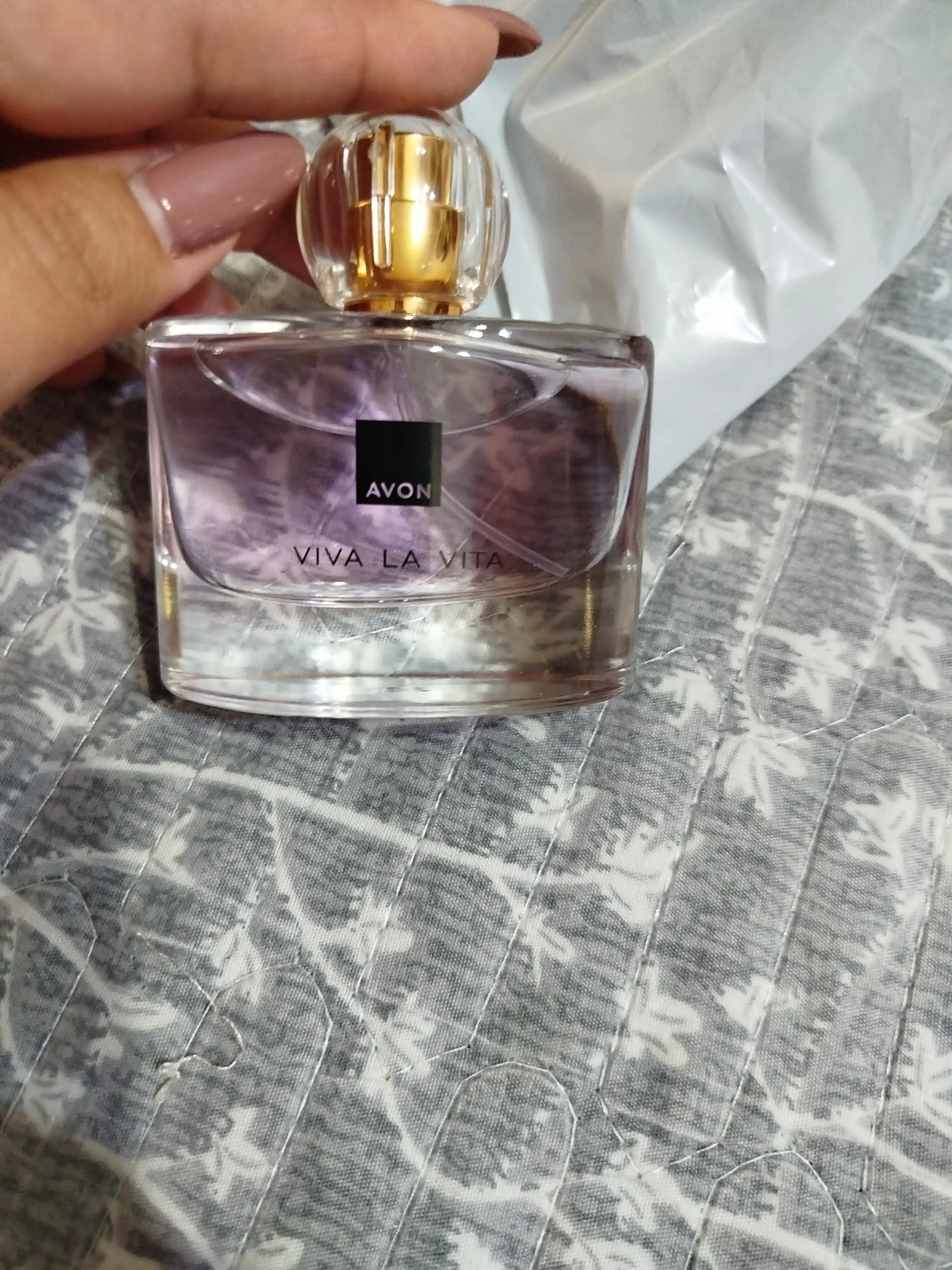 Parfyumlangan suvi Avon Viva la Vita, 50 ml