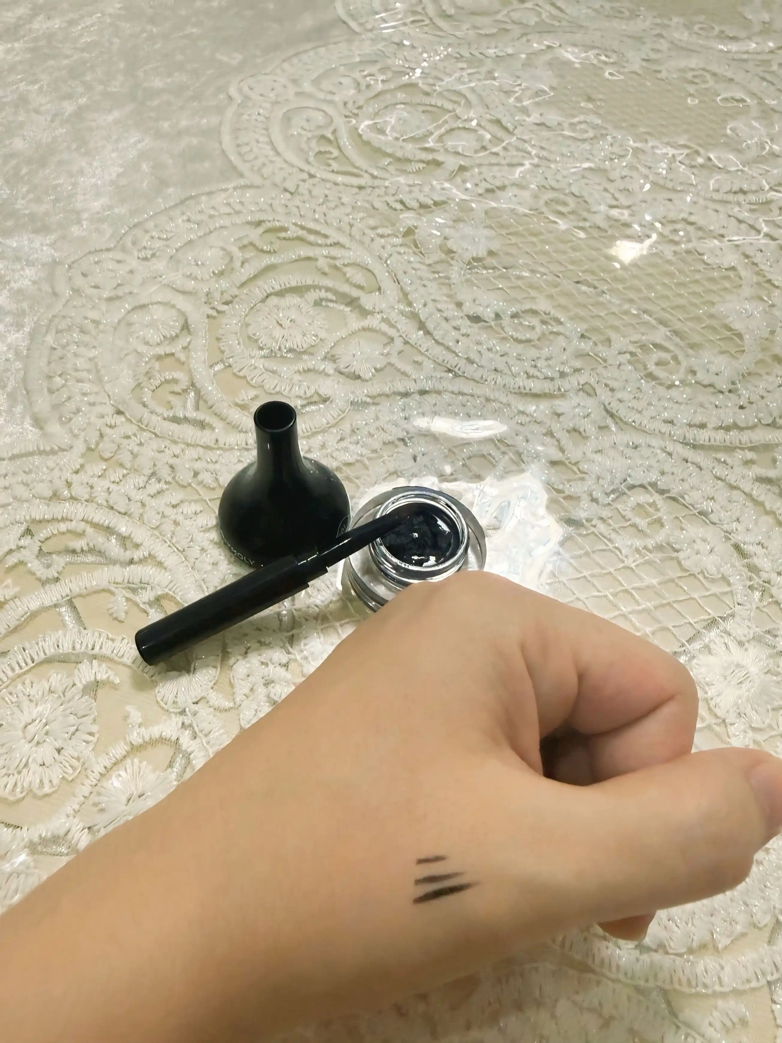 TONYMOLY Back Gel Eyeliner 01 Black, cho‘tkali gel podvodka, uzoq saqlanadi