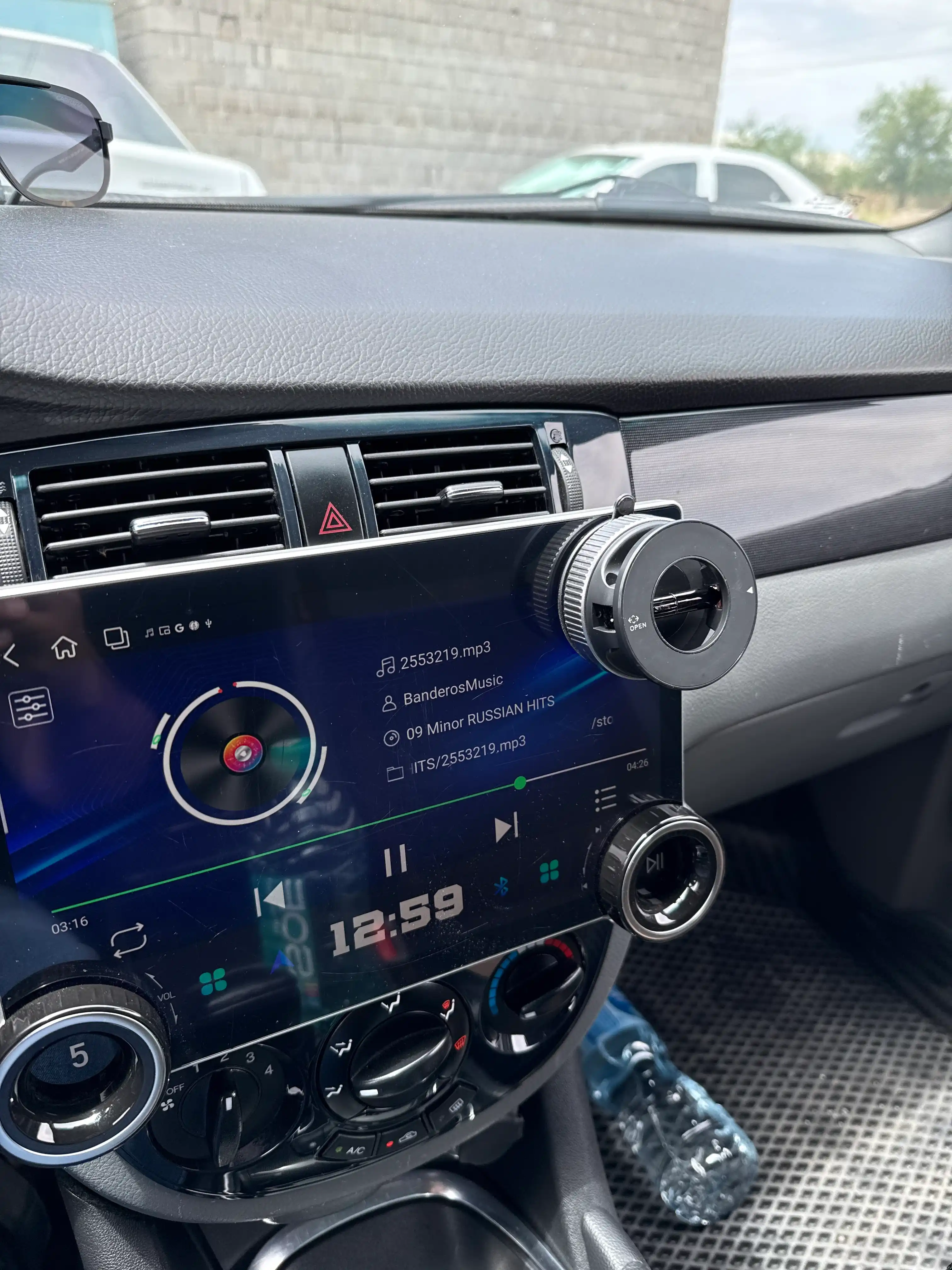 Avtomobil uchun magnit vakuumli telefon ushlagichi Magsafe bilan, 360 darajali, prisoskali