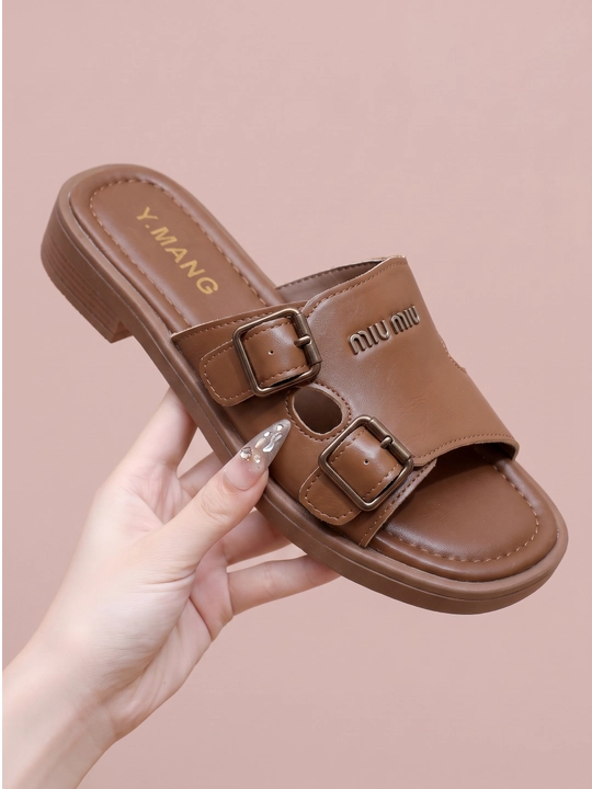 Ayollar shippaklari, MIU MIU