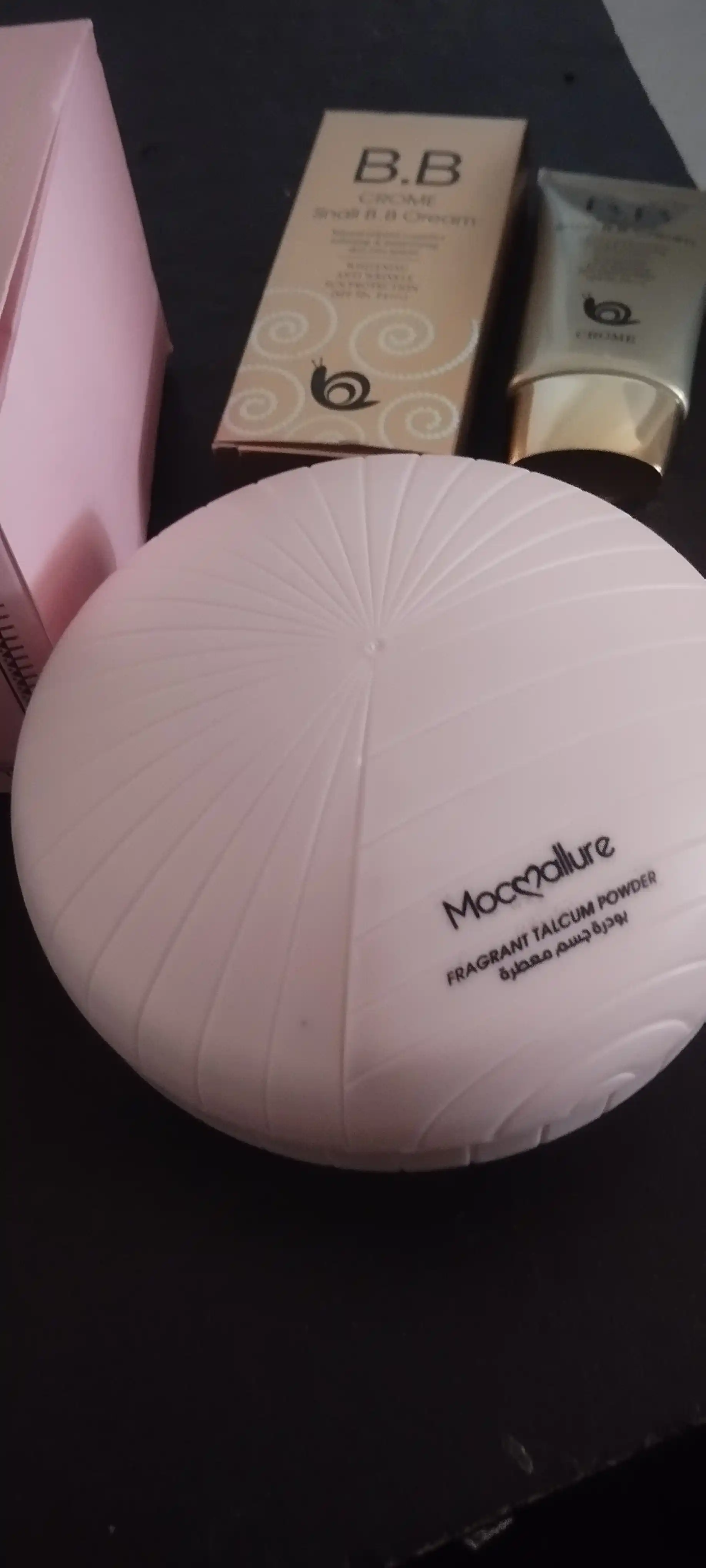 Ayollar uchun xushbo‘y talk, tana pudrasi Mocallure, 100 g