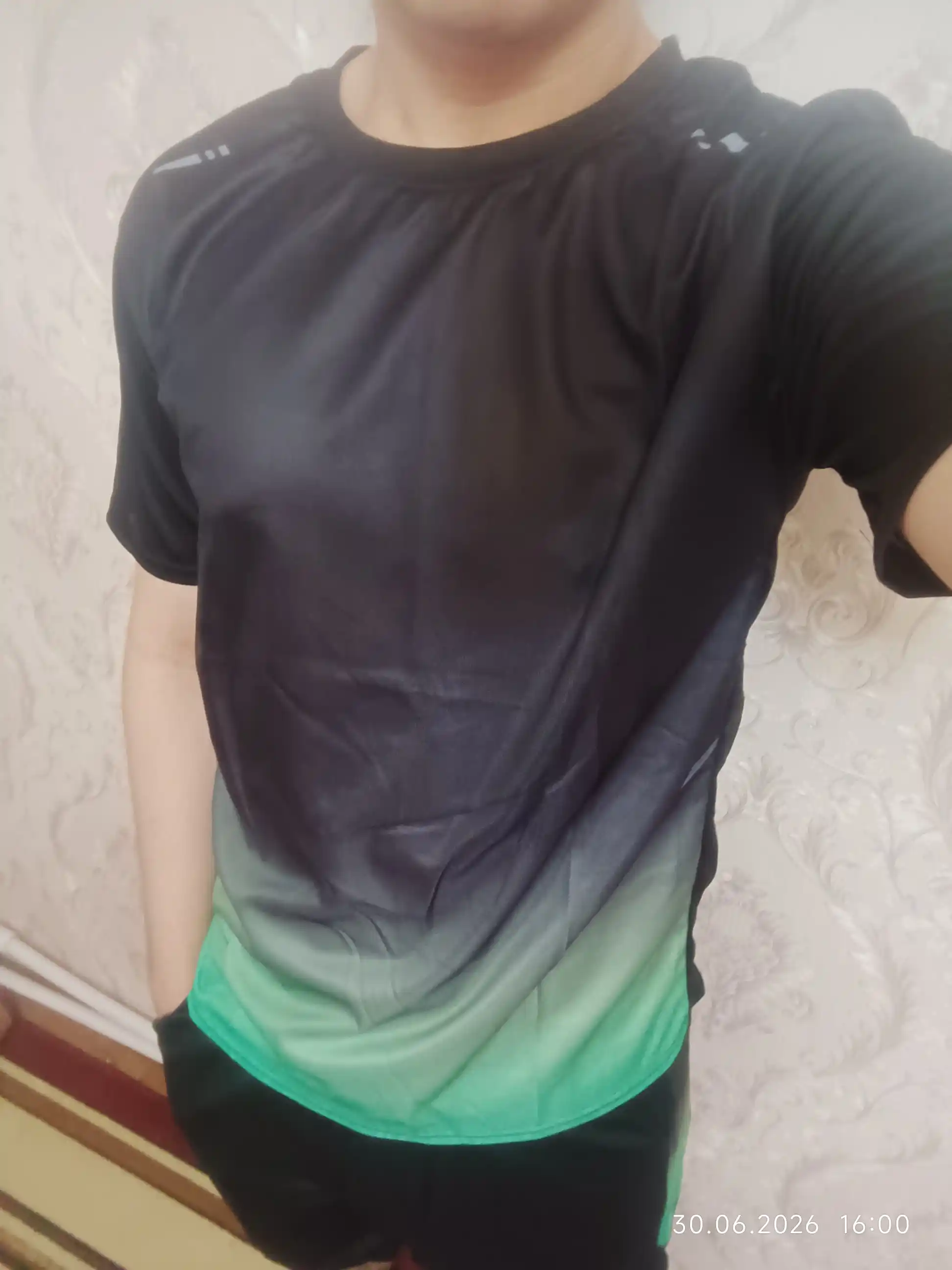 Футболка и шорты, комплект мужской одежды