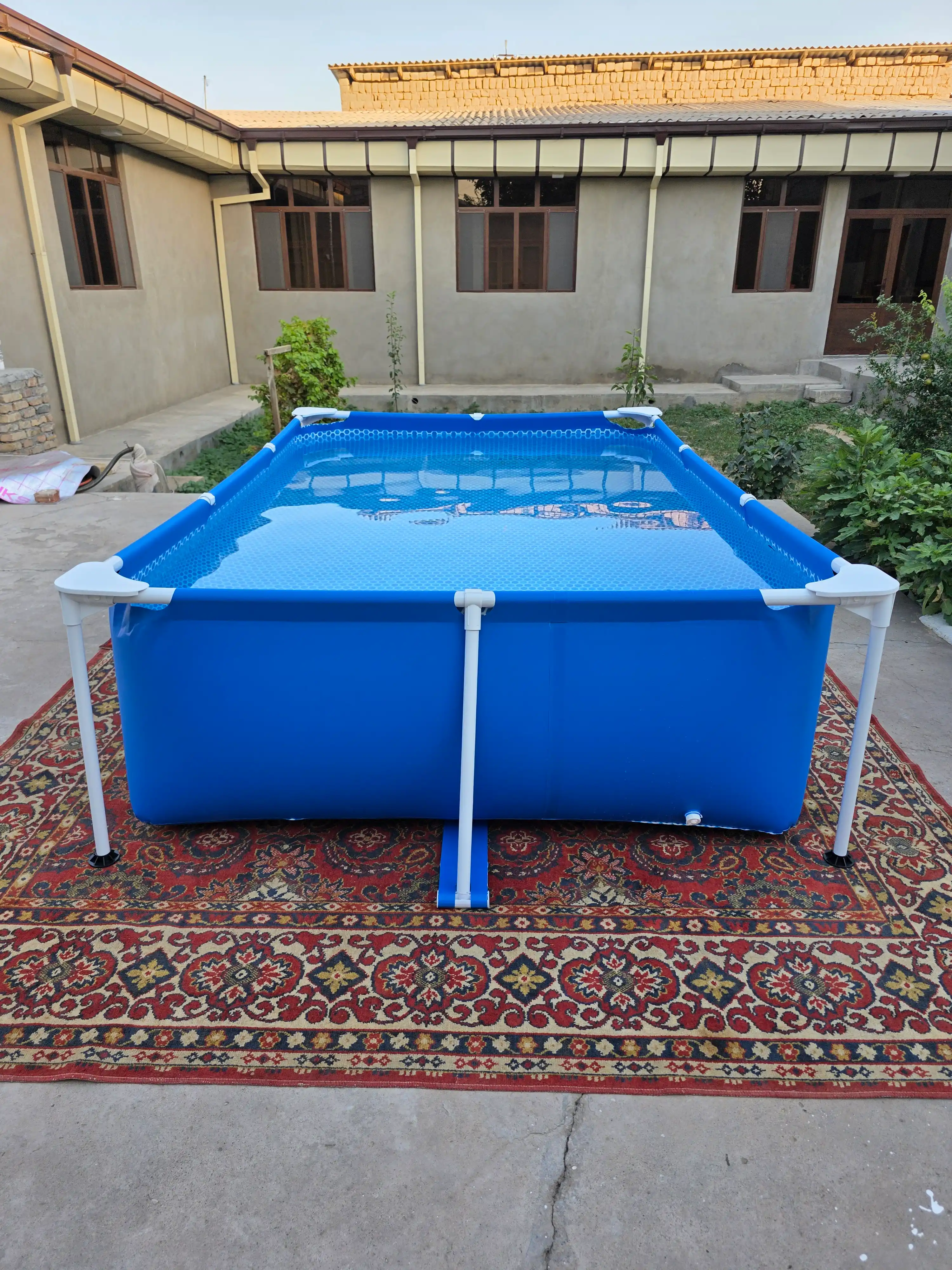Karkasli basseyn Intex Prism, Metal Frame, tanlovga 1662l-7127 litr hajmli, kattalar uchun