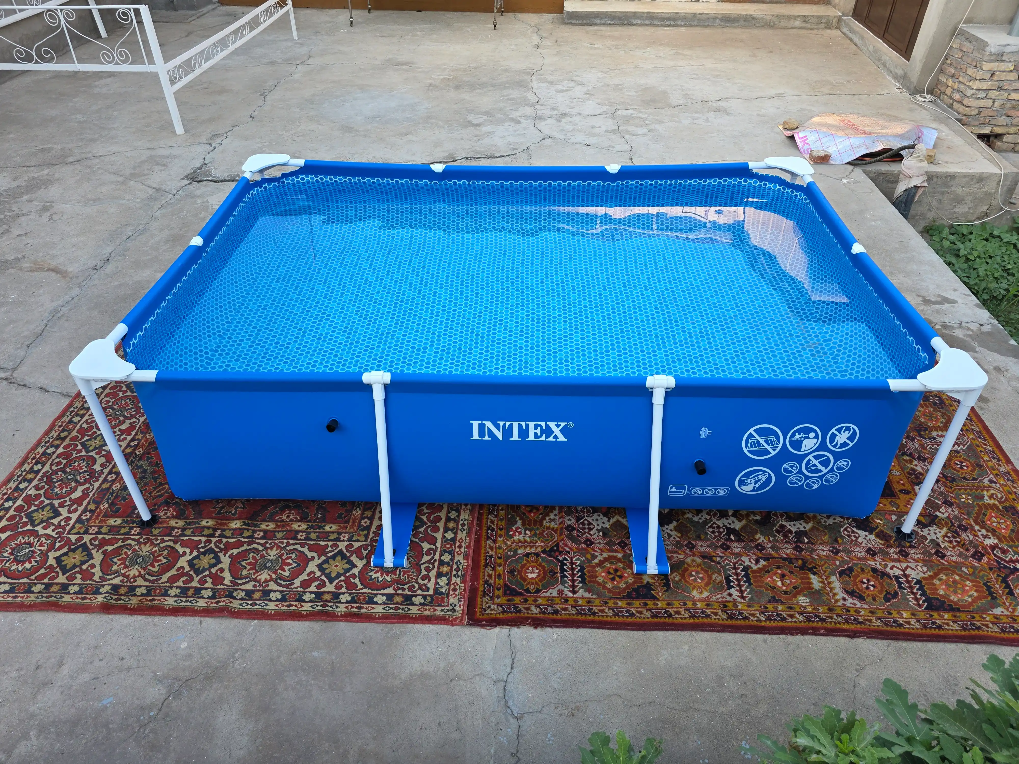 Karkasli basseyn Intex Prism, Metal Frame, tanlovga 1662l-7127 litr hajmli, kattalar uchun
