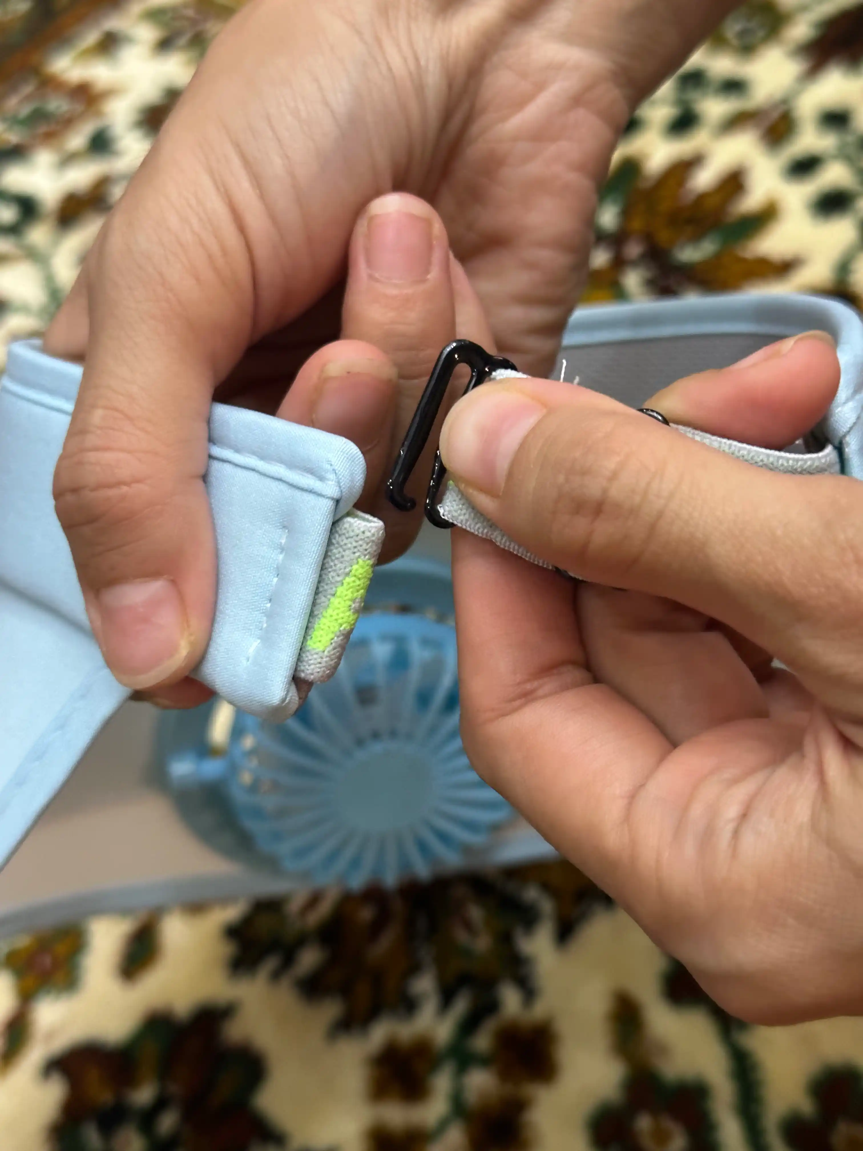 Bolalar uchun quyoshdan himoya qilish shlyapasi ventilyator va USB zaryadlash bilan