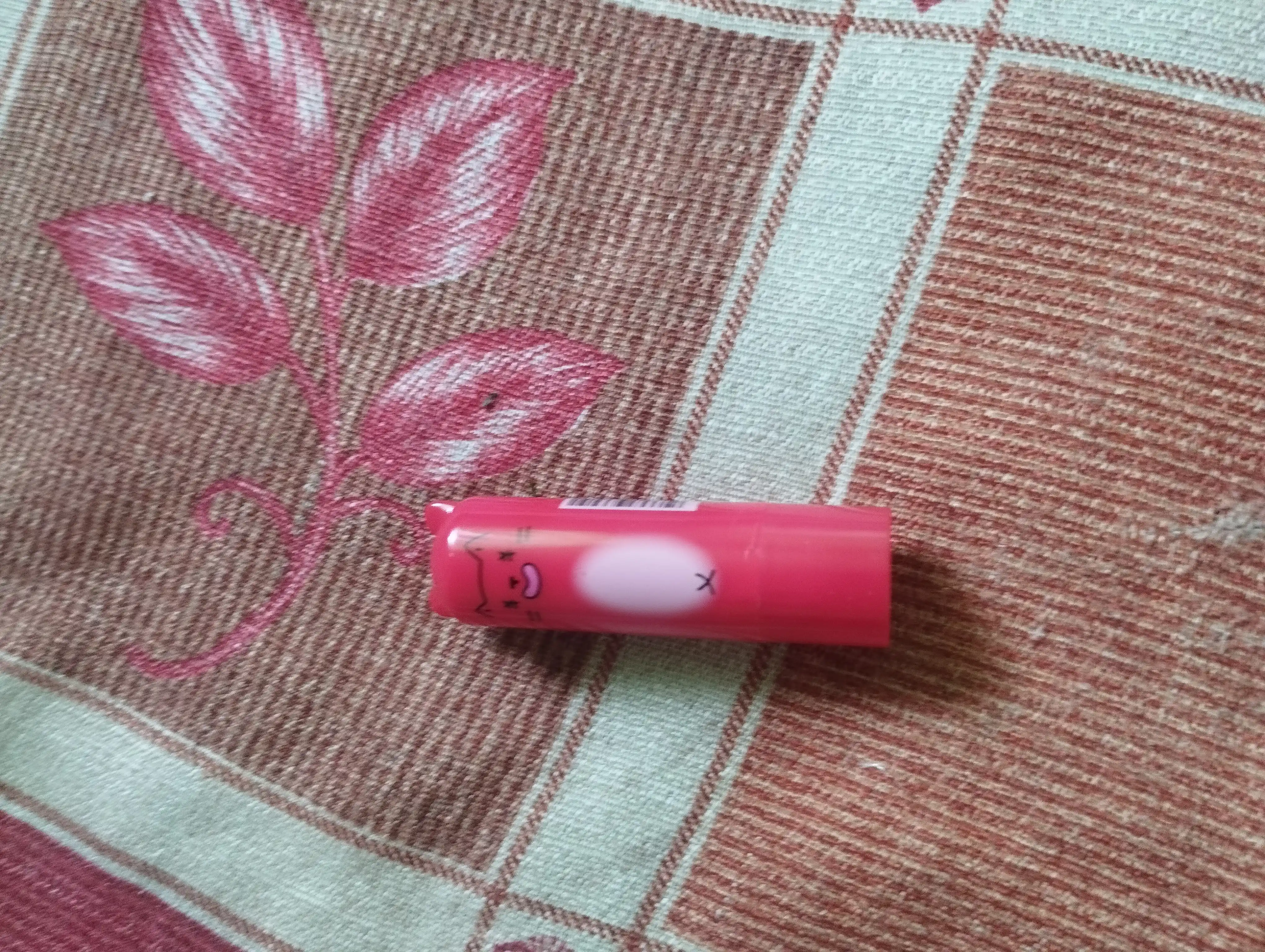 Lablar uchun balzam, namlovchi lab bo‘yog‘i, gigiyenik