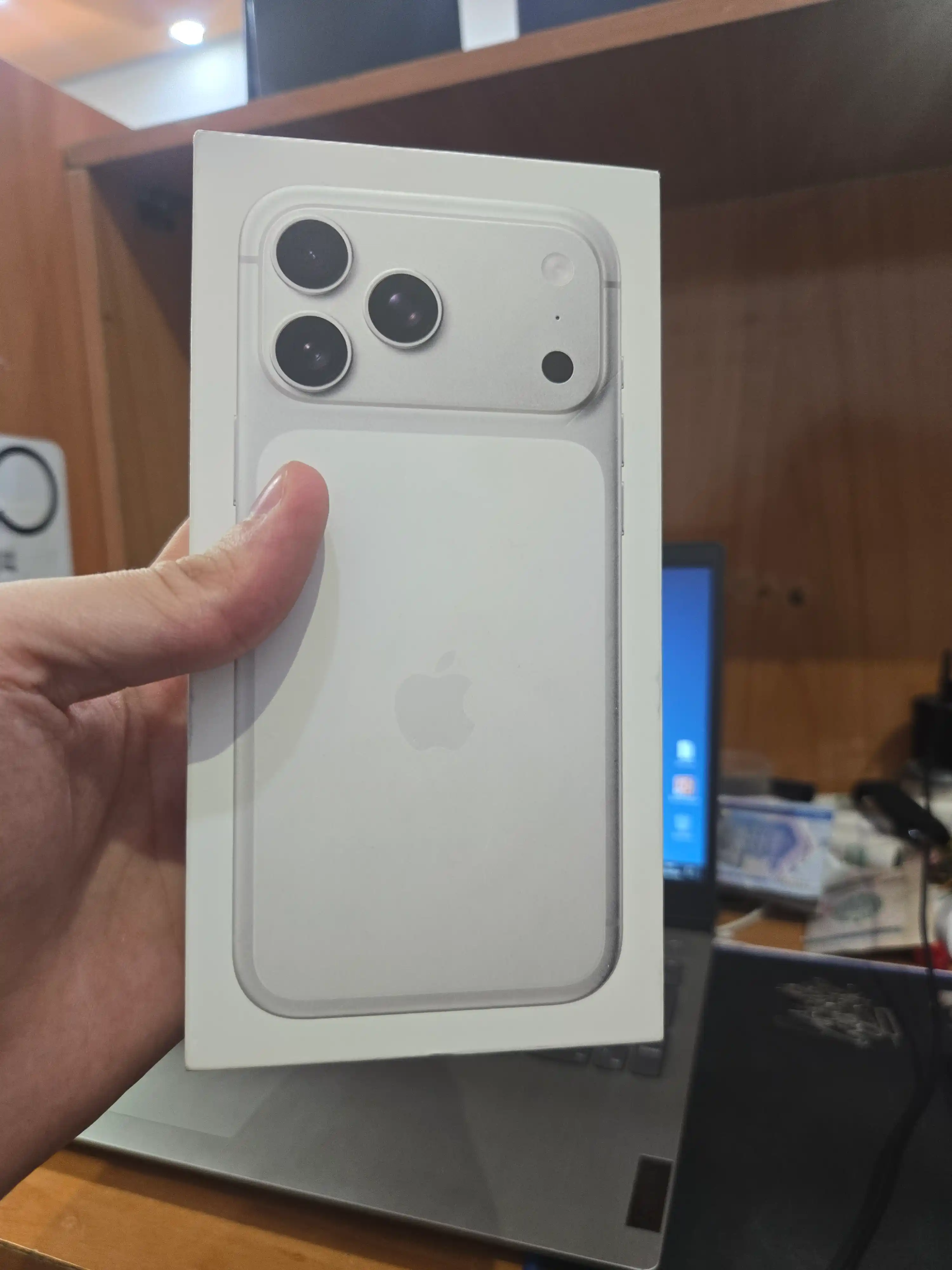 Смартфон Apple iPhone 17 Pro