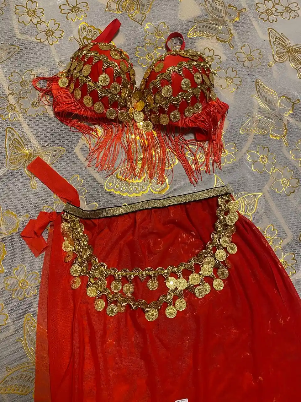 Sharqona raqs kostyumi